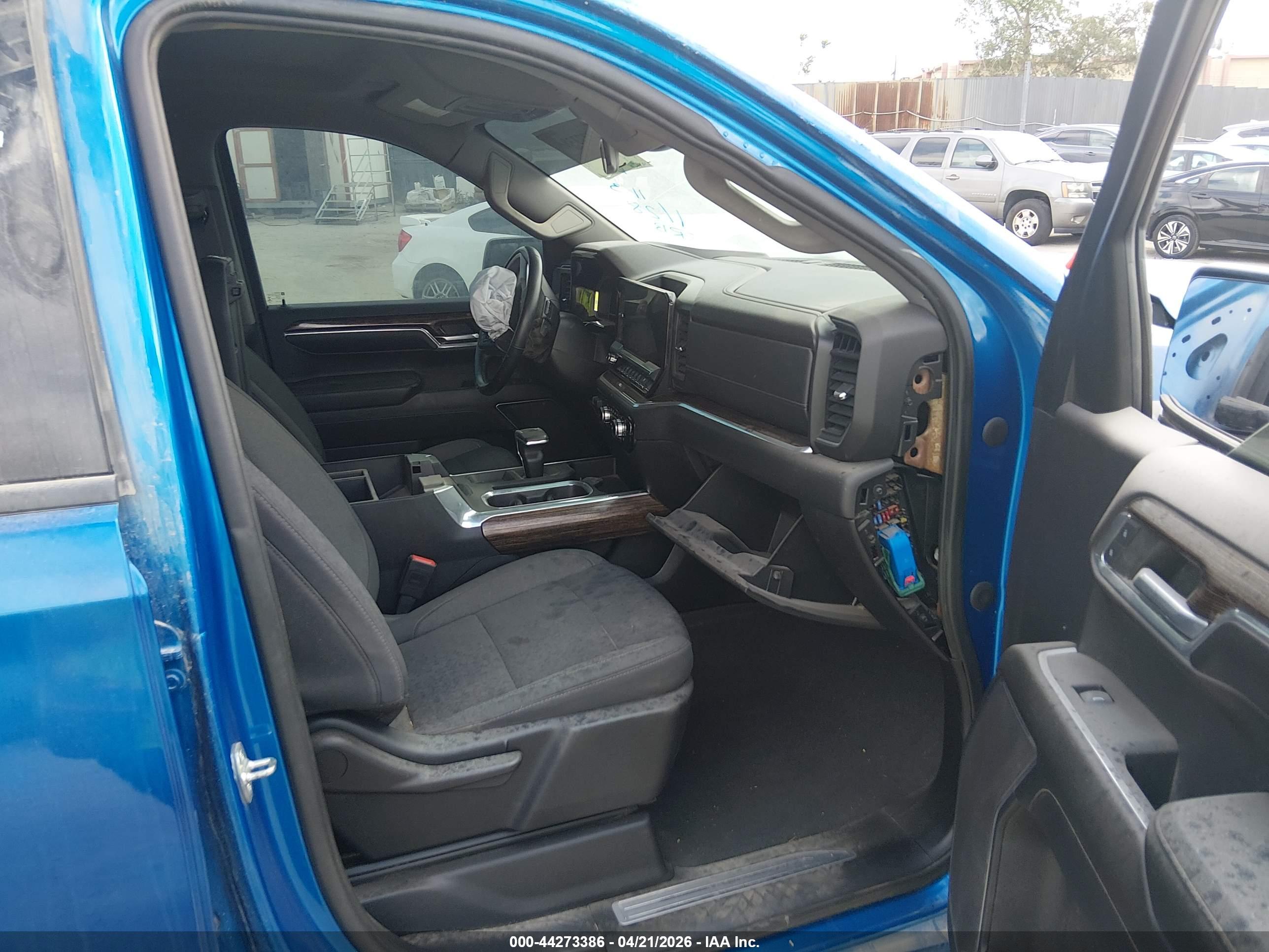 GMC SIERRA image 5