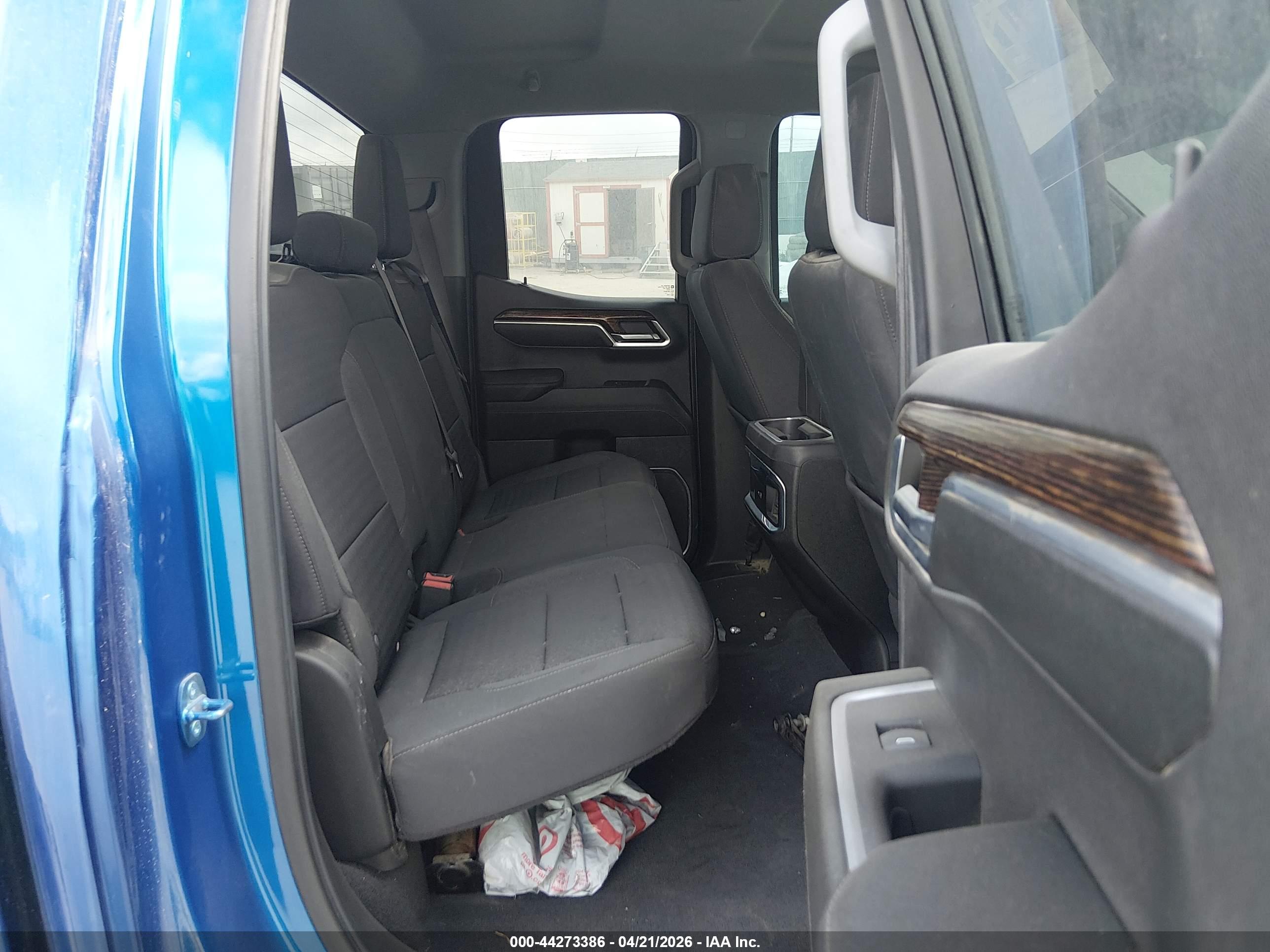 GMC SIERRA image 8