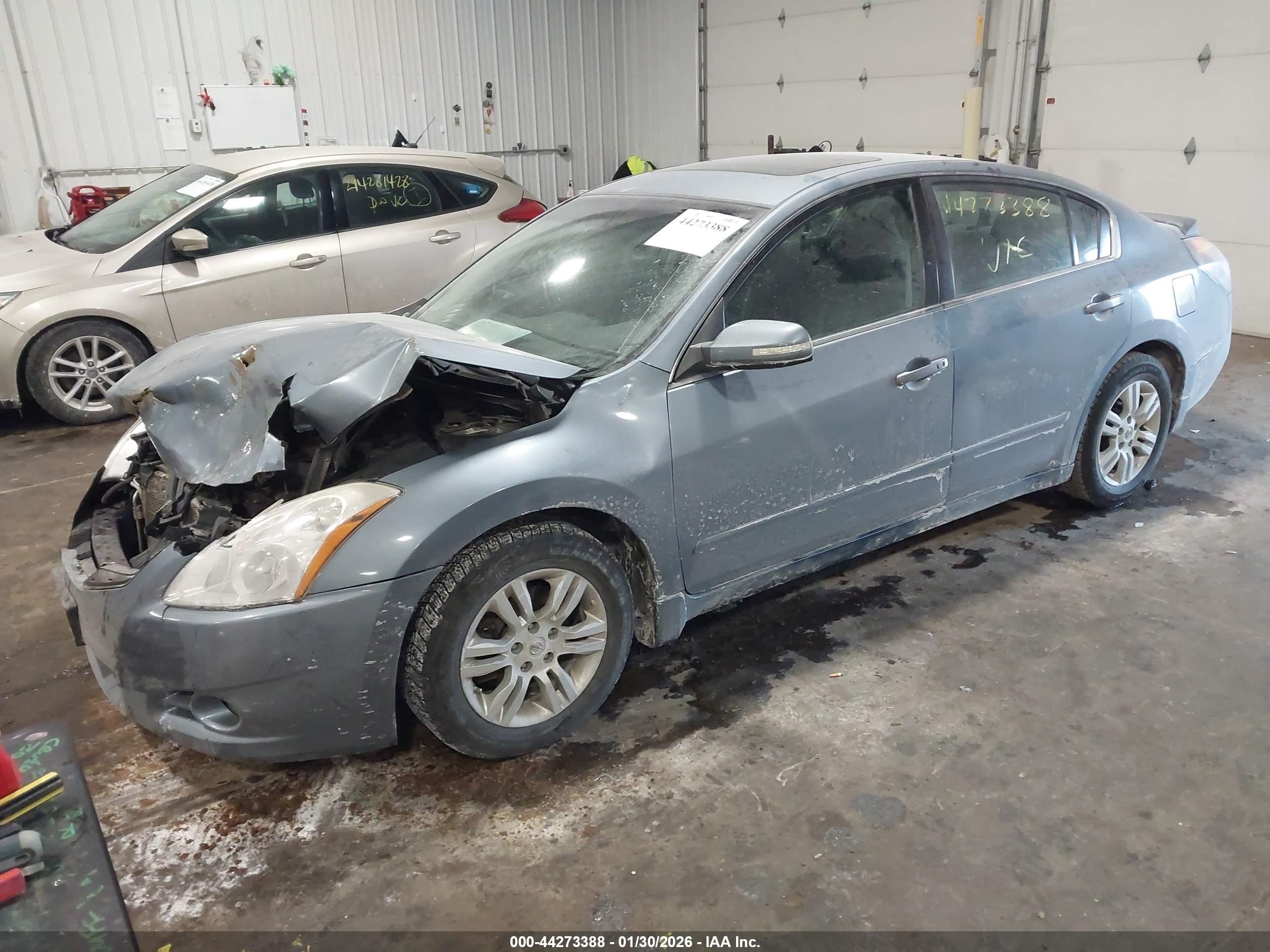 NISSAN ALTIMA image 2