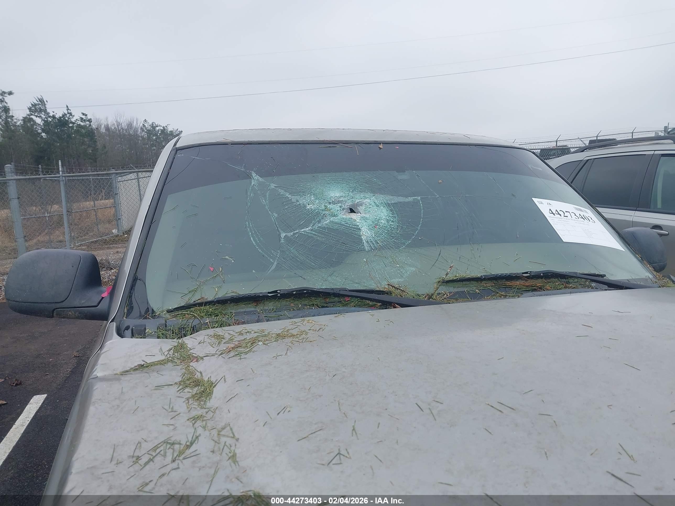 CHEVROLET SILVERADO image 6