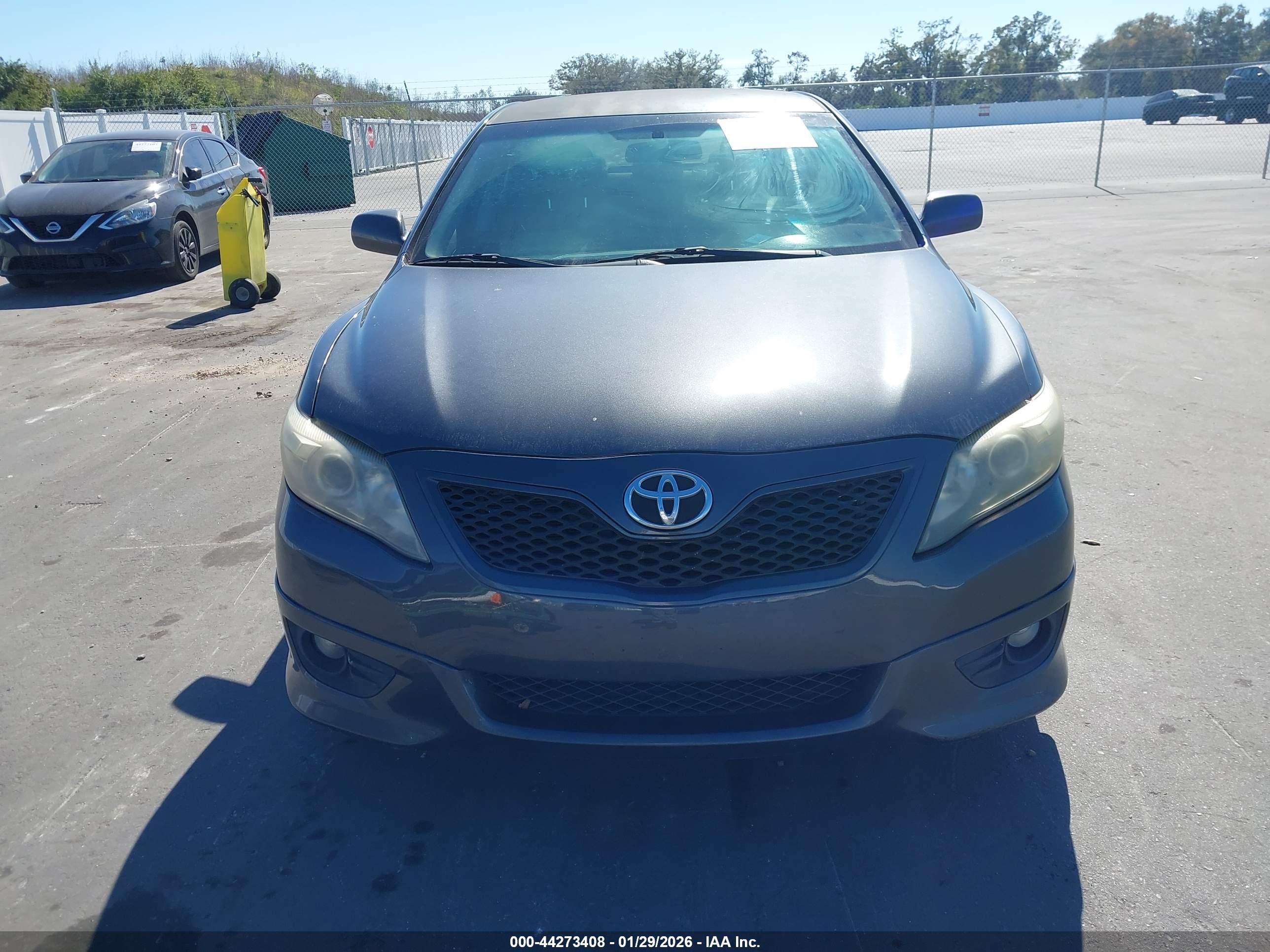 TOYOTA CAMRY image 6