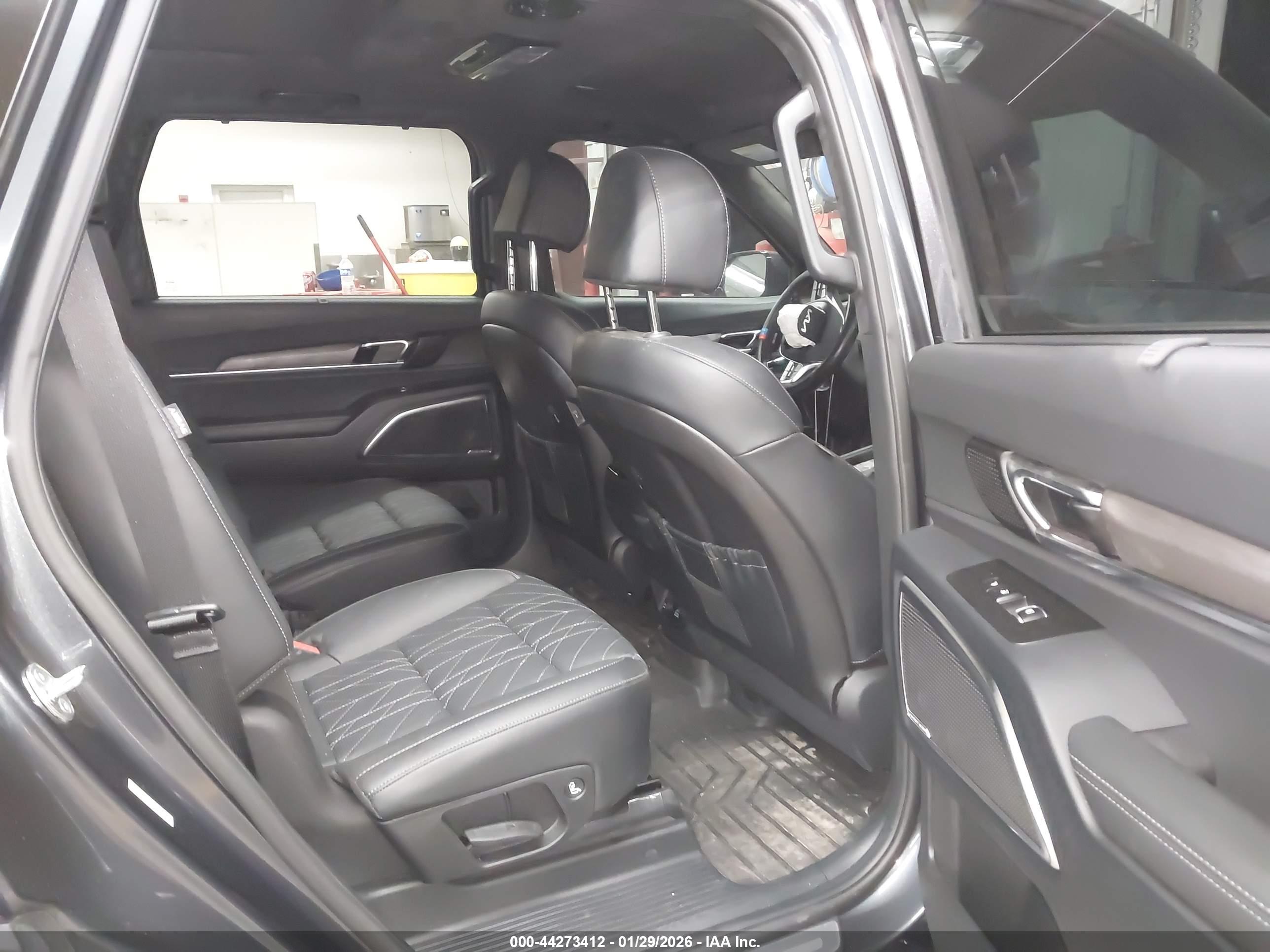 KIA TELLURIDE image 8
