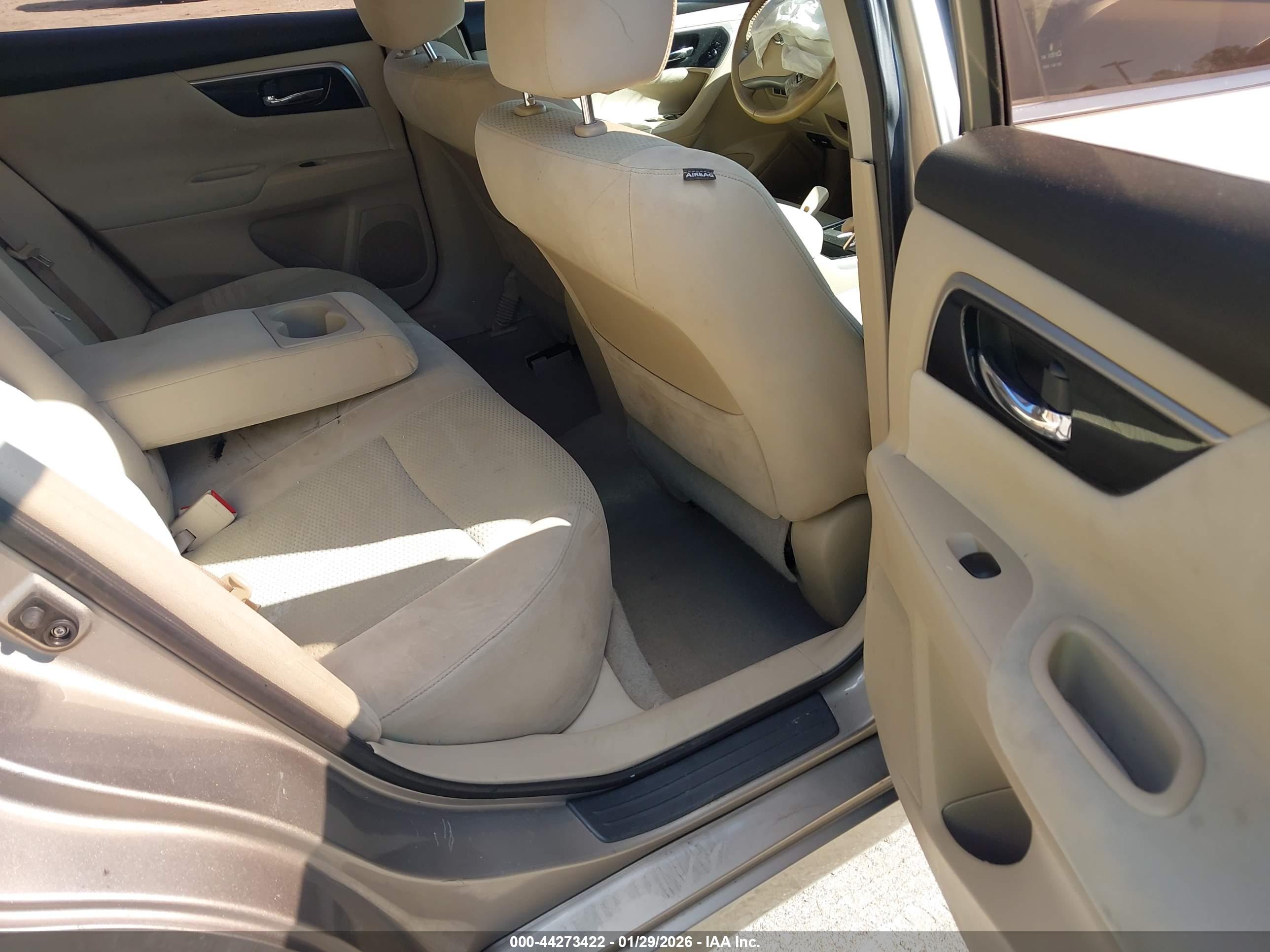 NISSAN ALTIMA image 8