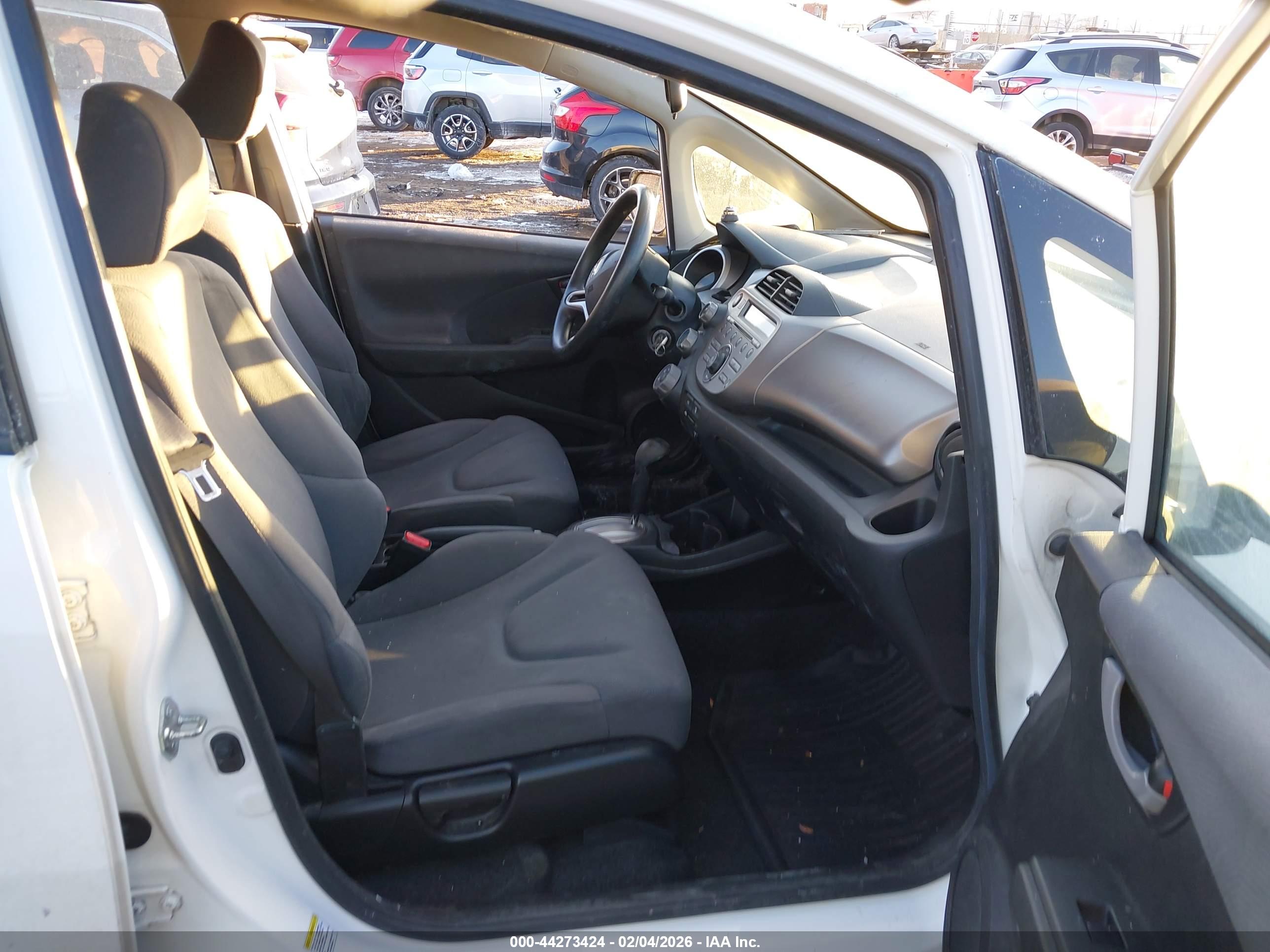 HONDA FIT image 5