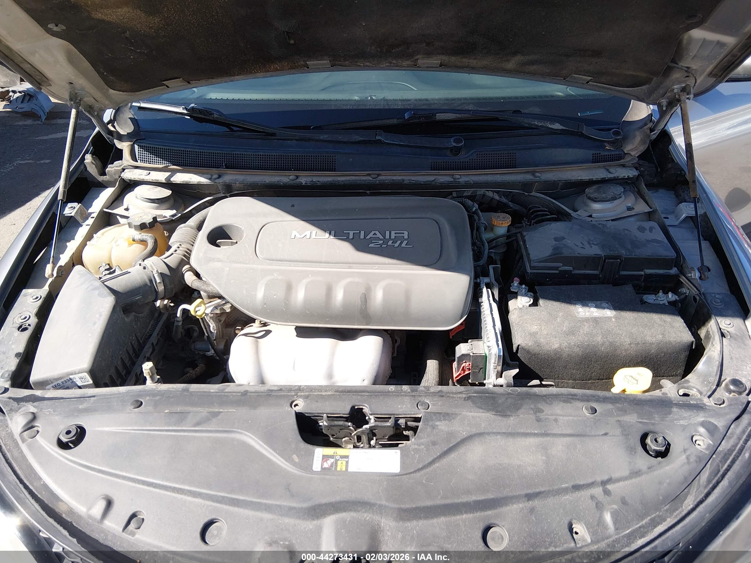 CHRYSLER 200 image 10