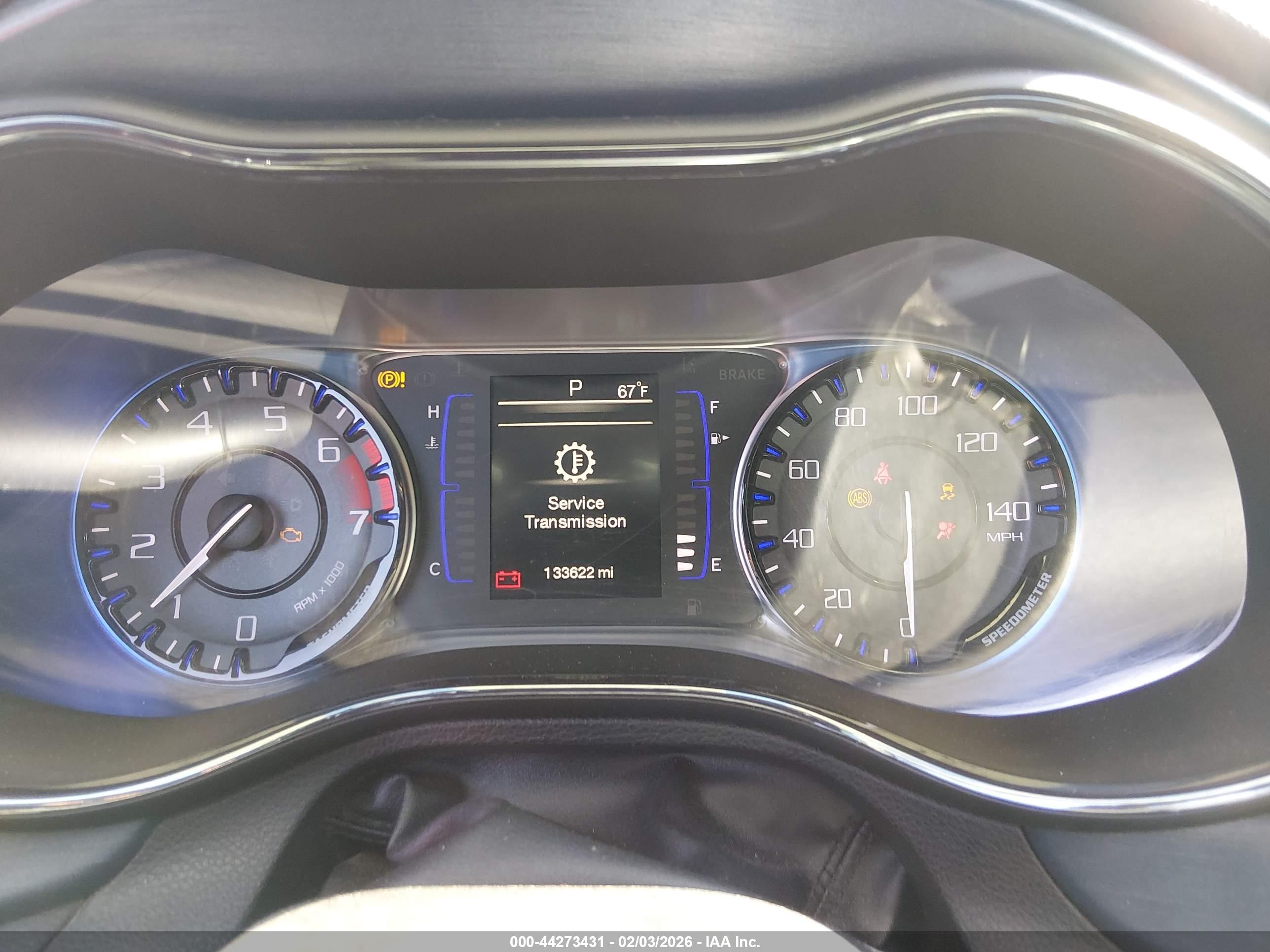 CHRYSLER 200 image 7