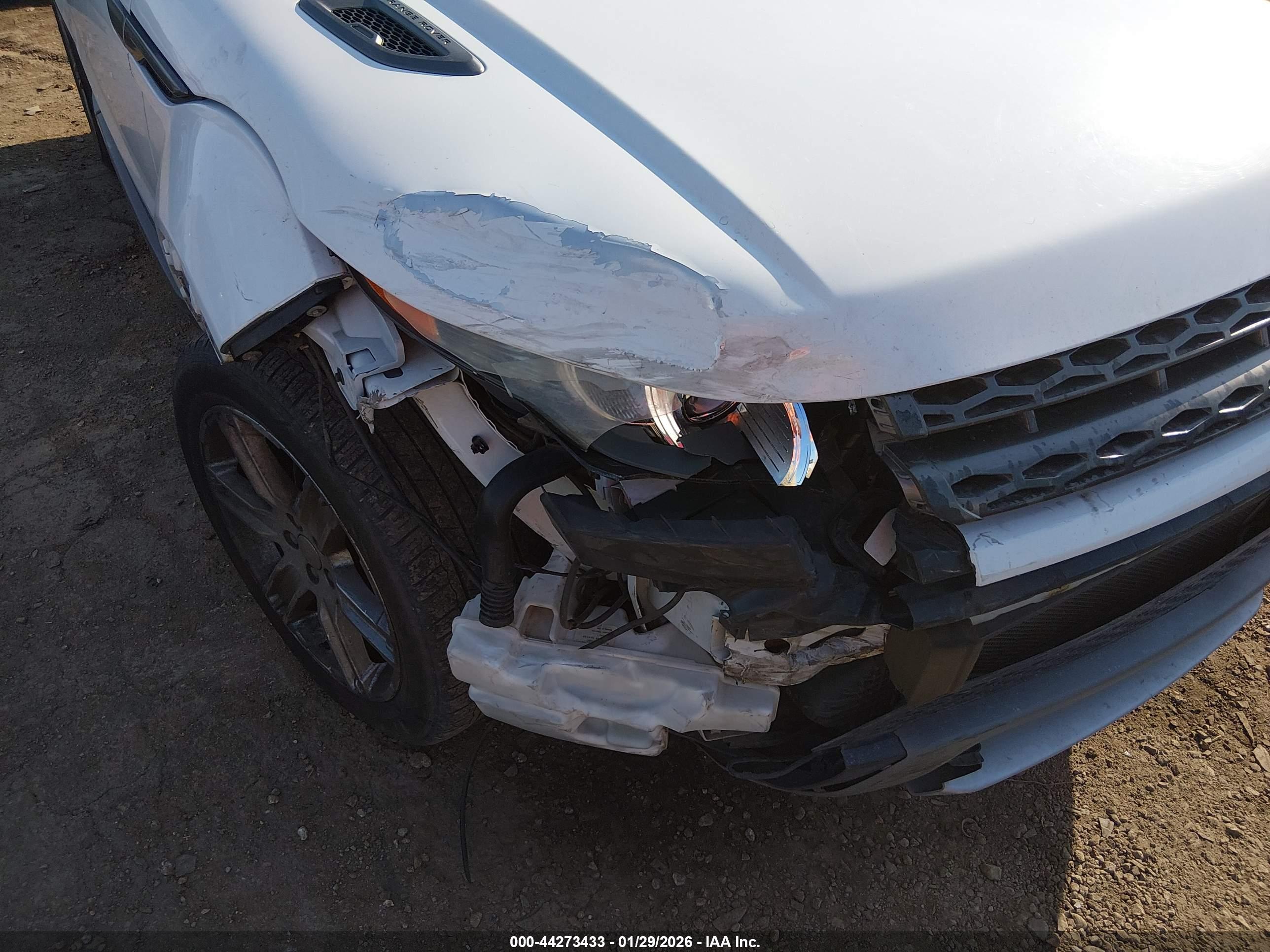 LAND ROVER image 6