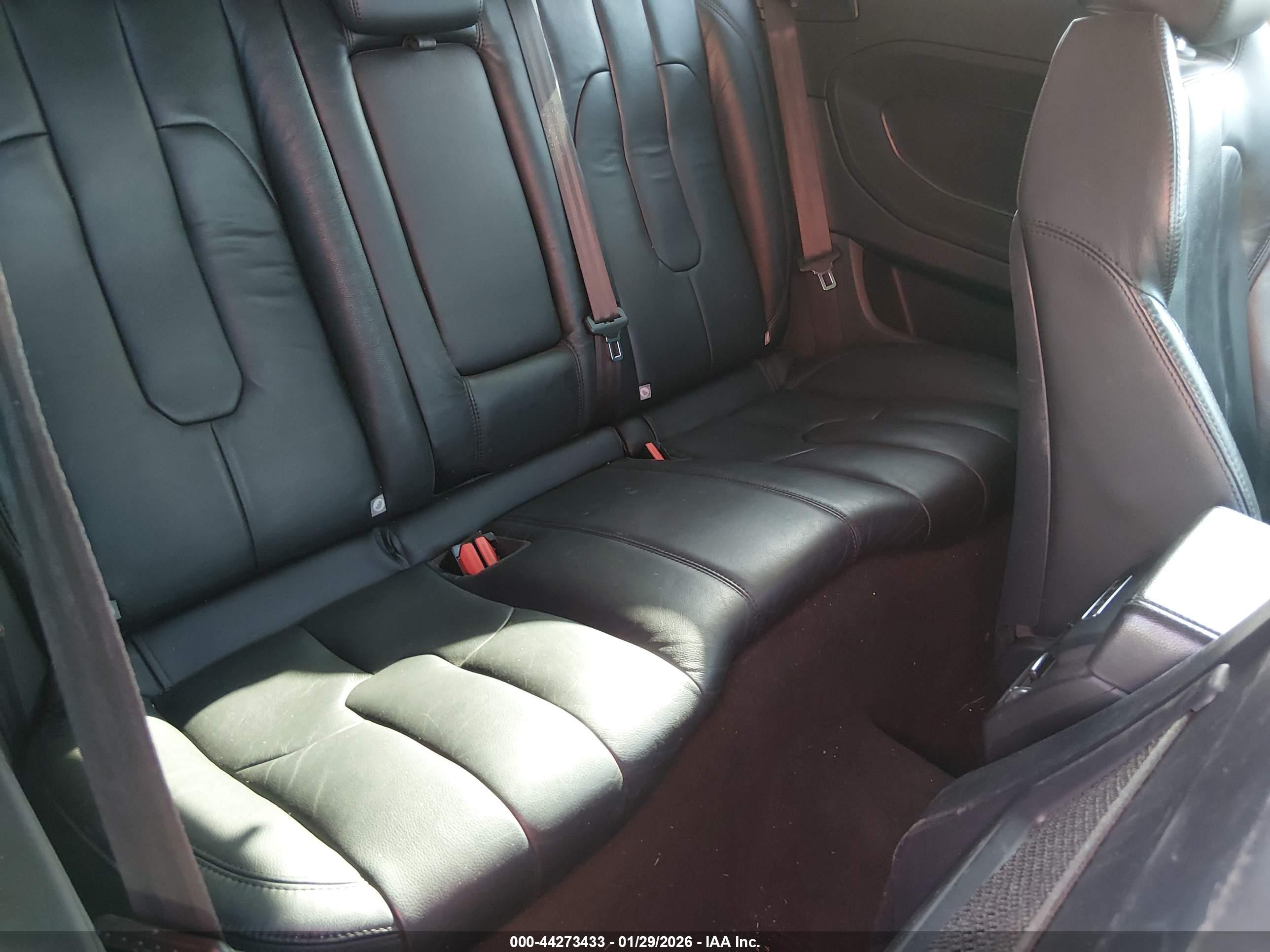 LAND ROVER image 8