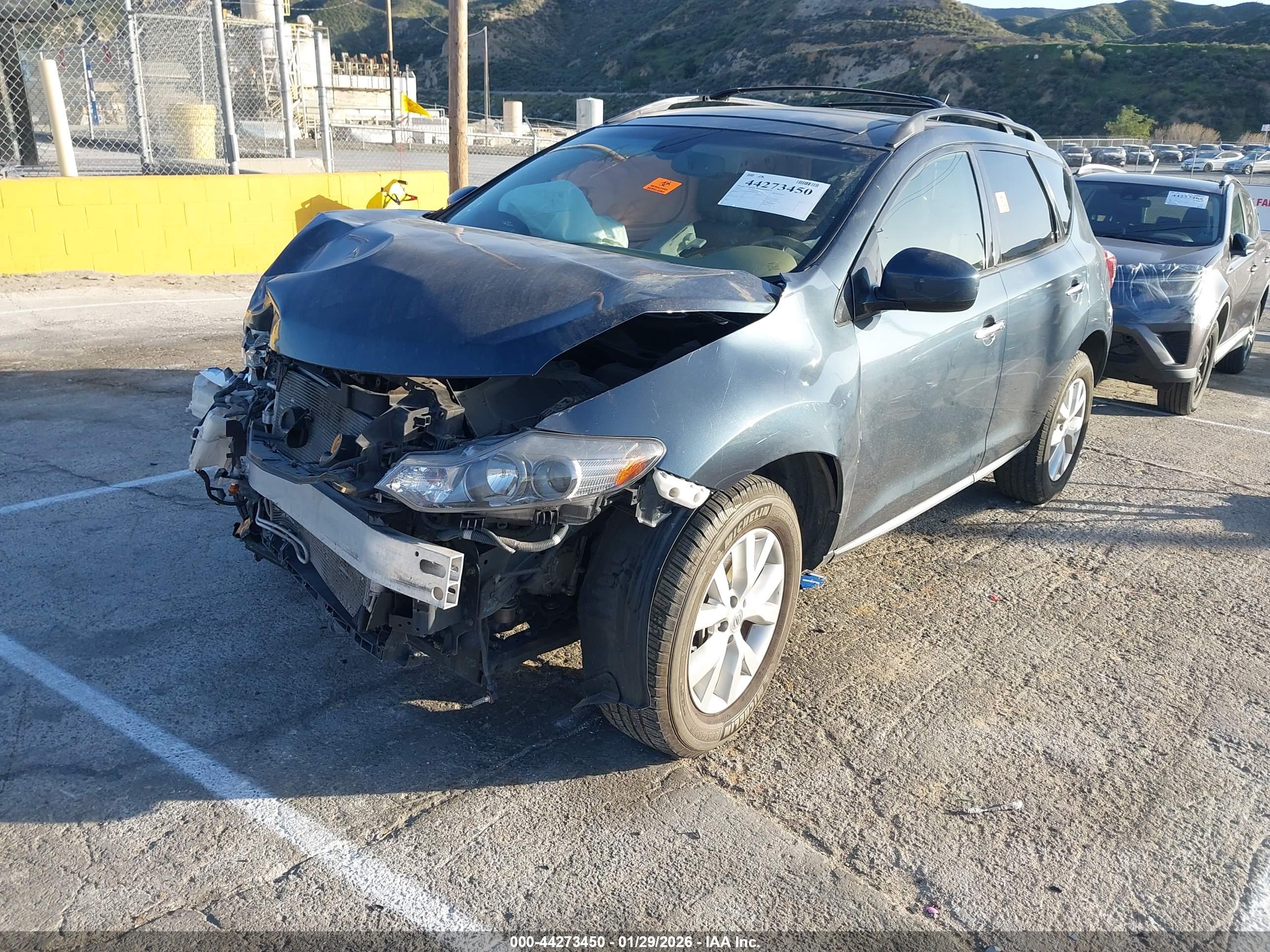 NISSAN MURANO image 2