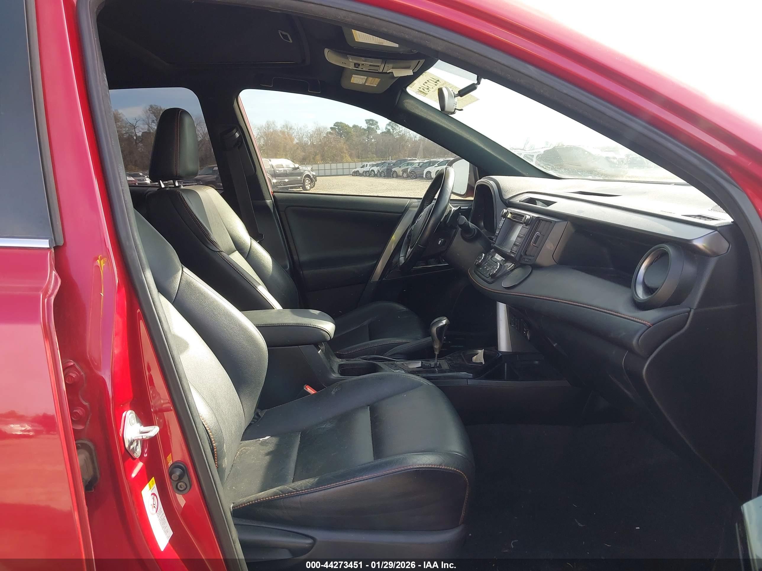TOYOTA RAV4 image 5