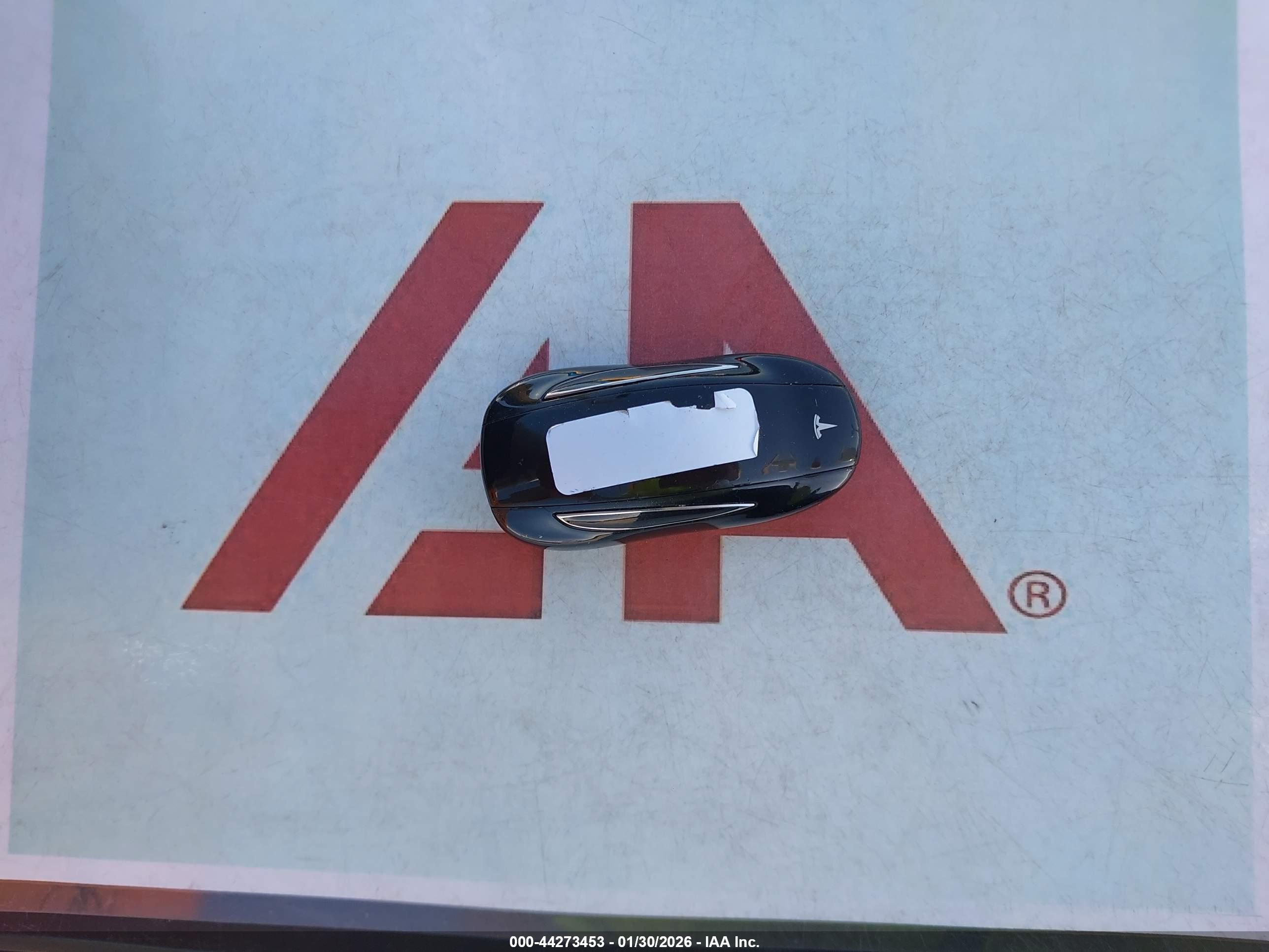 TESLA MODEL image 11