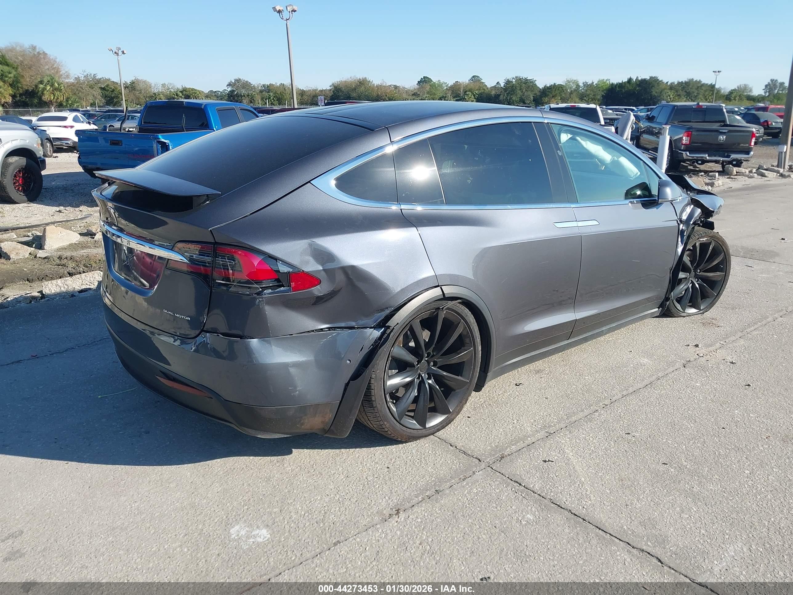 TESLA MODEL image 4