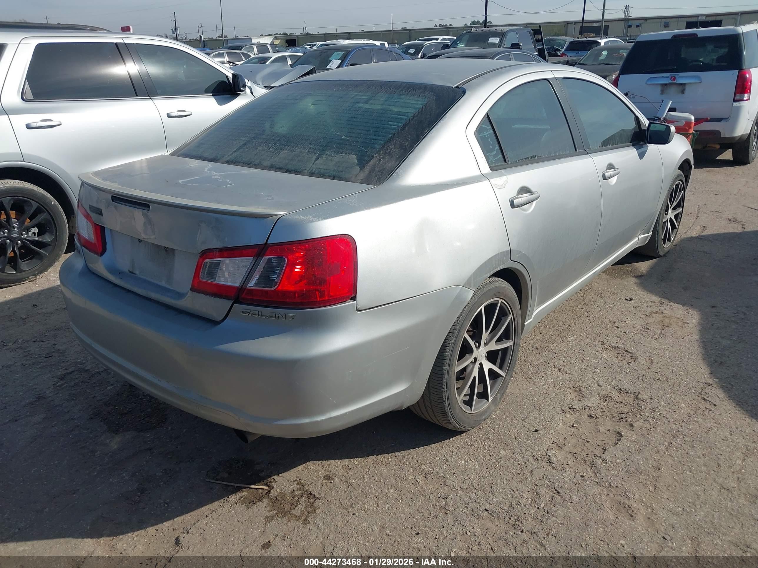 MITSUBISHI GALANT image 4