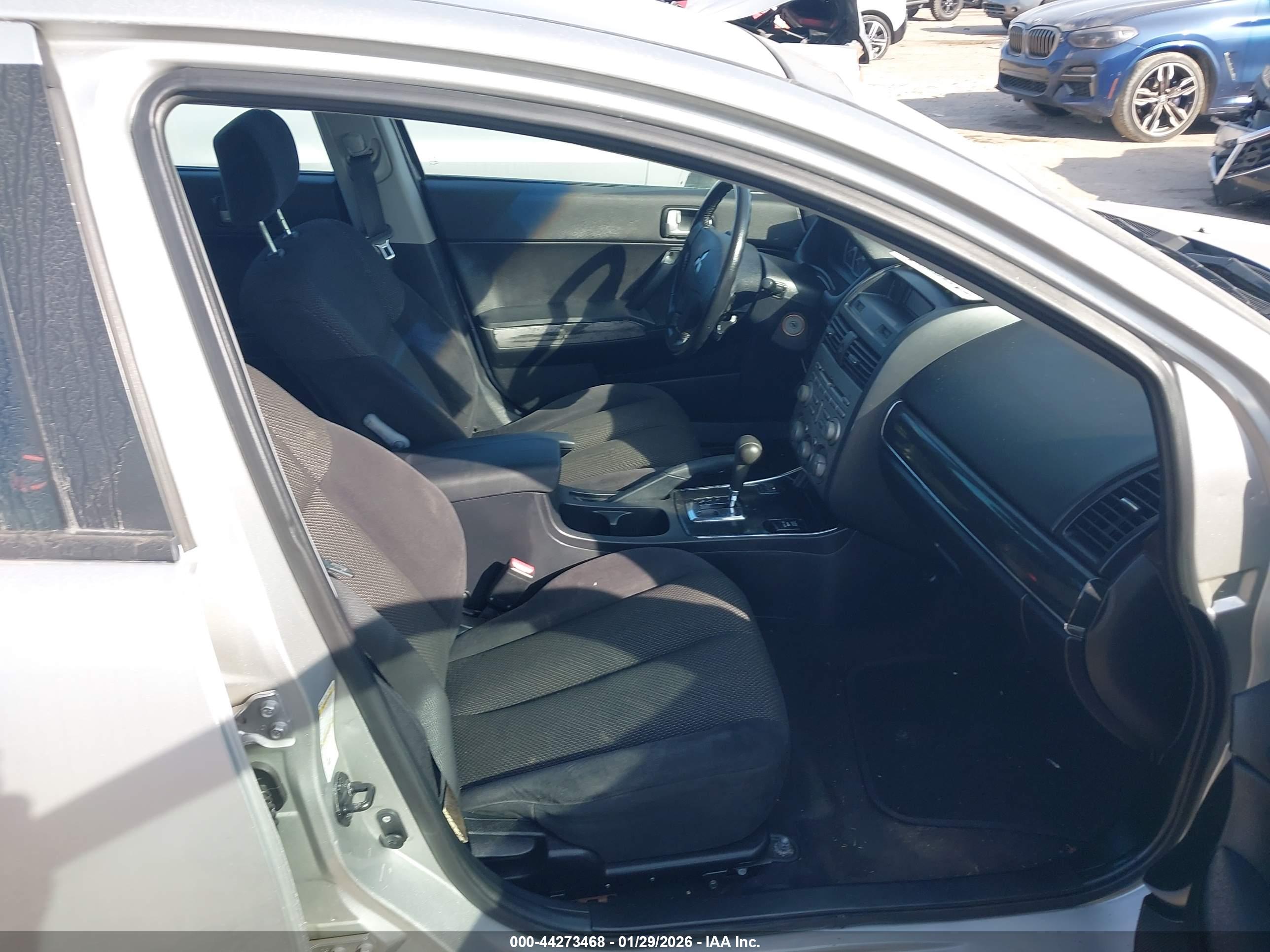 MITSUBISHI GALANT image 5