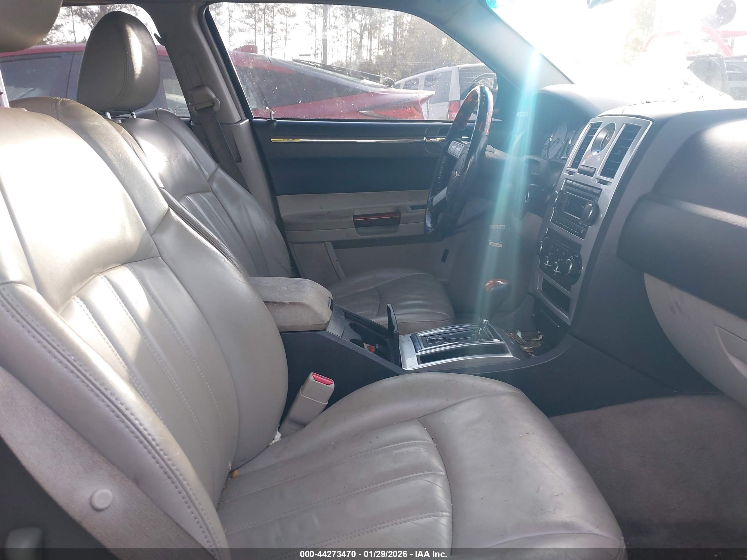 CHRYSLER 300C image 5