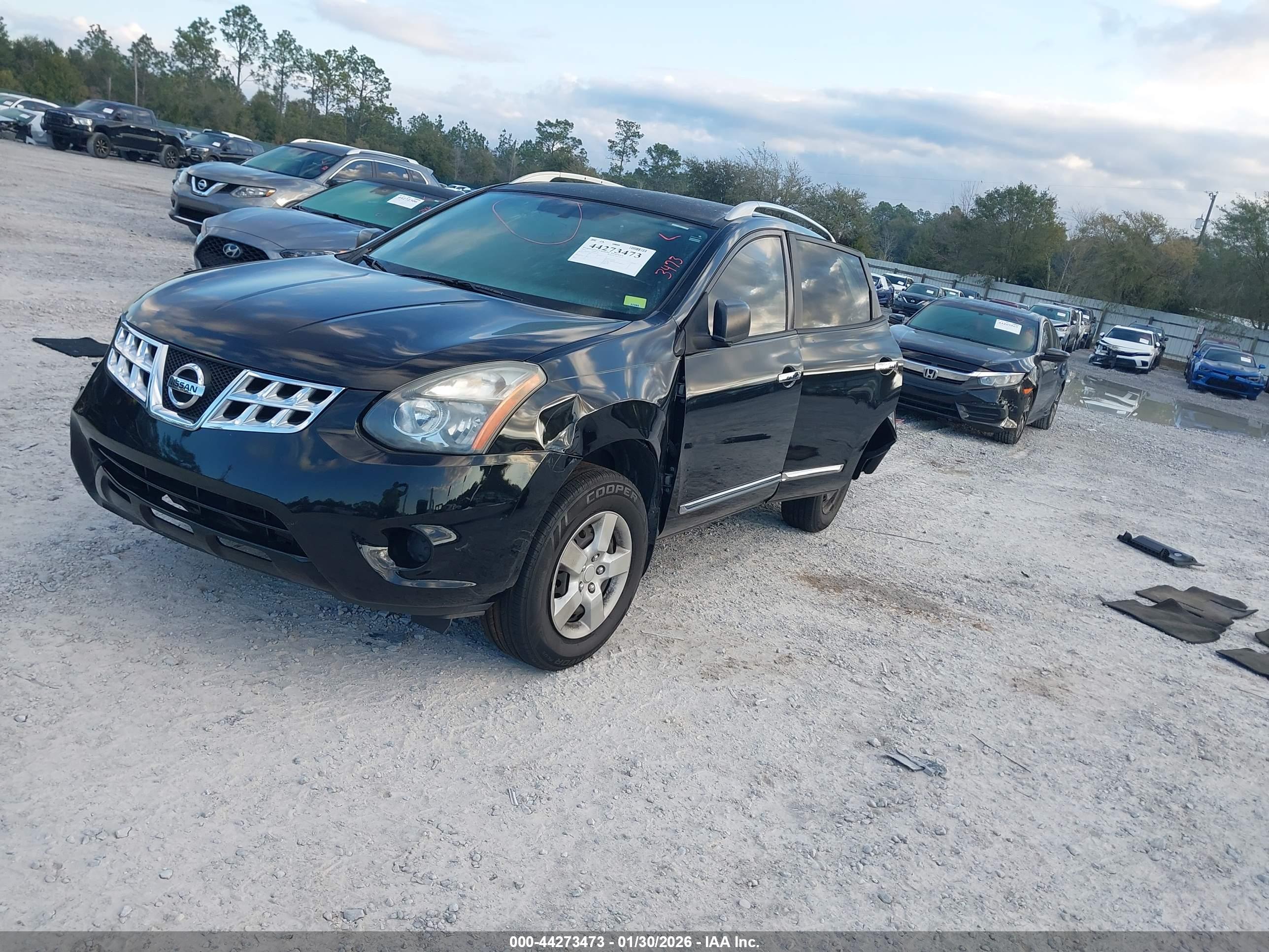 NISSAN ROGUE image 2