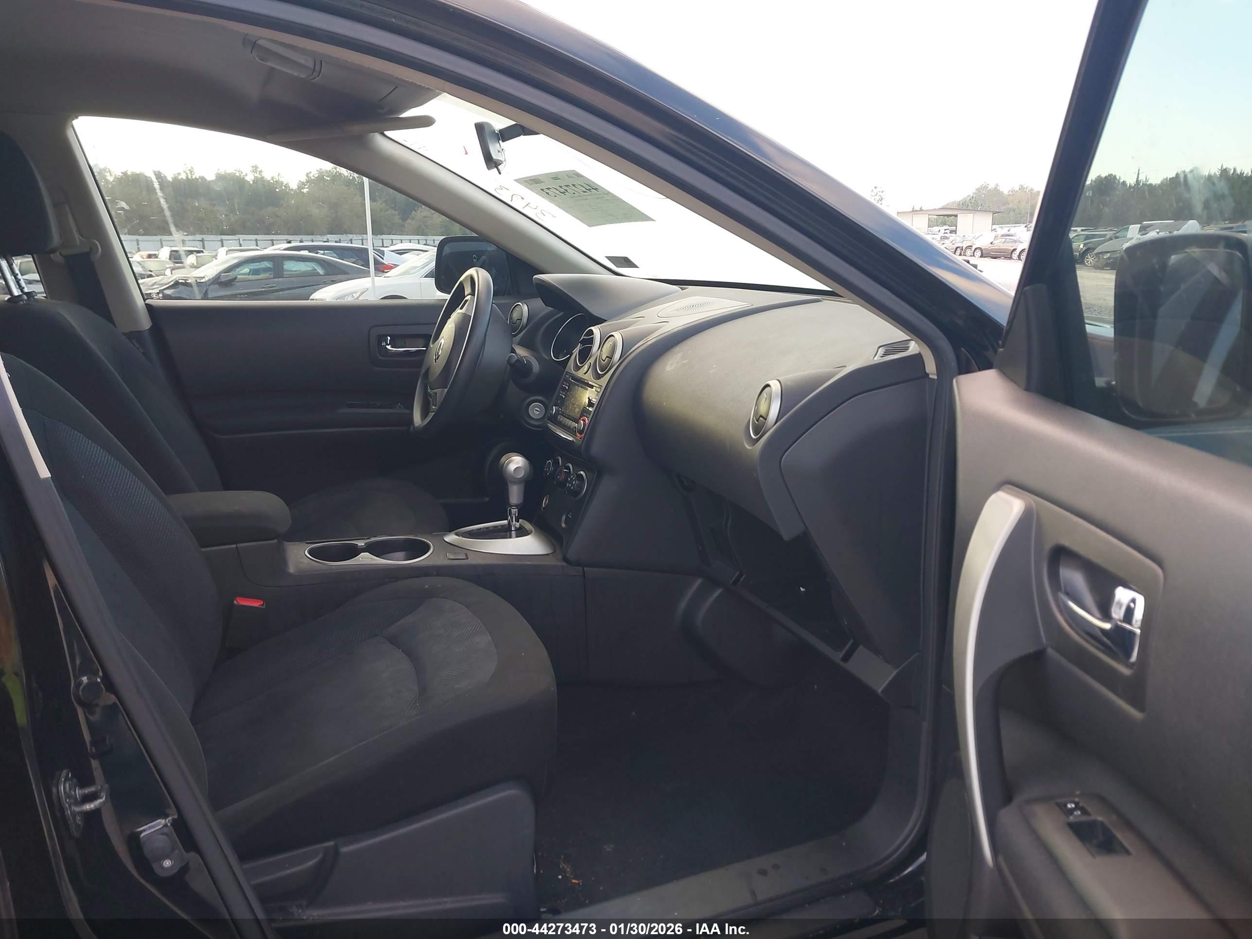 NISSAN ROGUE image 5