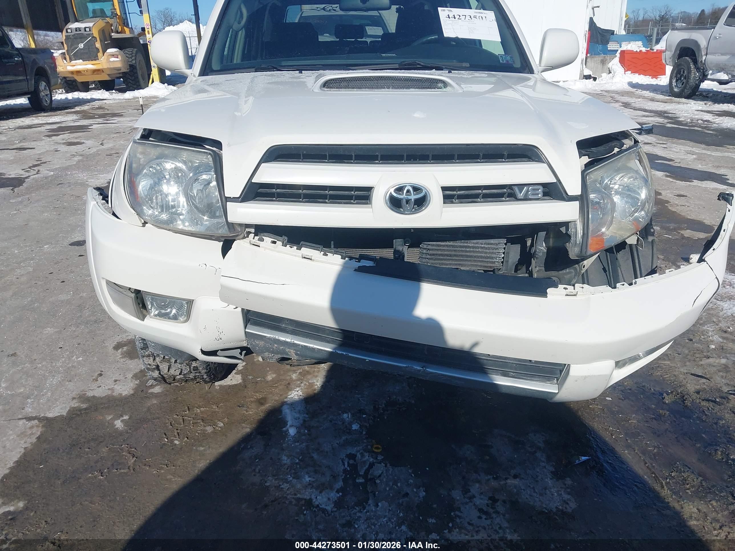 TOYOTA 4RUNNER image 6
