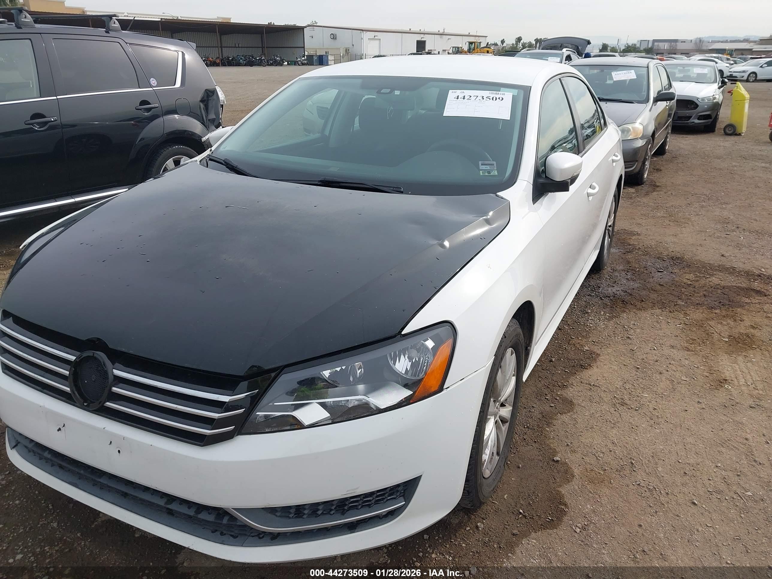 VOLKSWAGEN PASSAT image 6