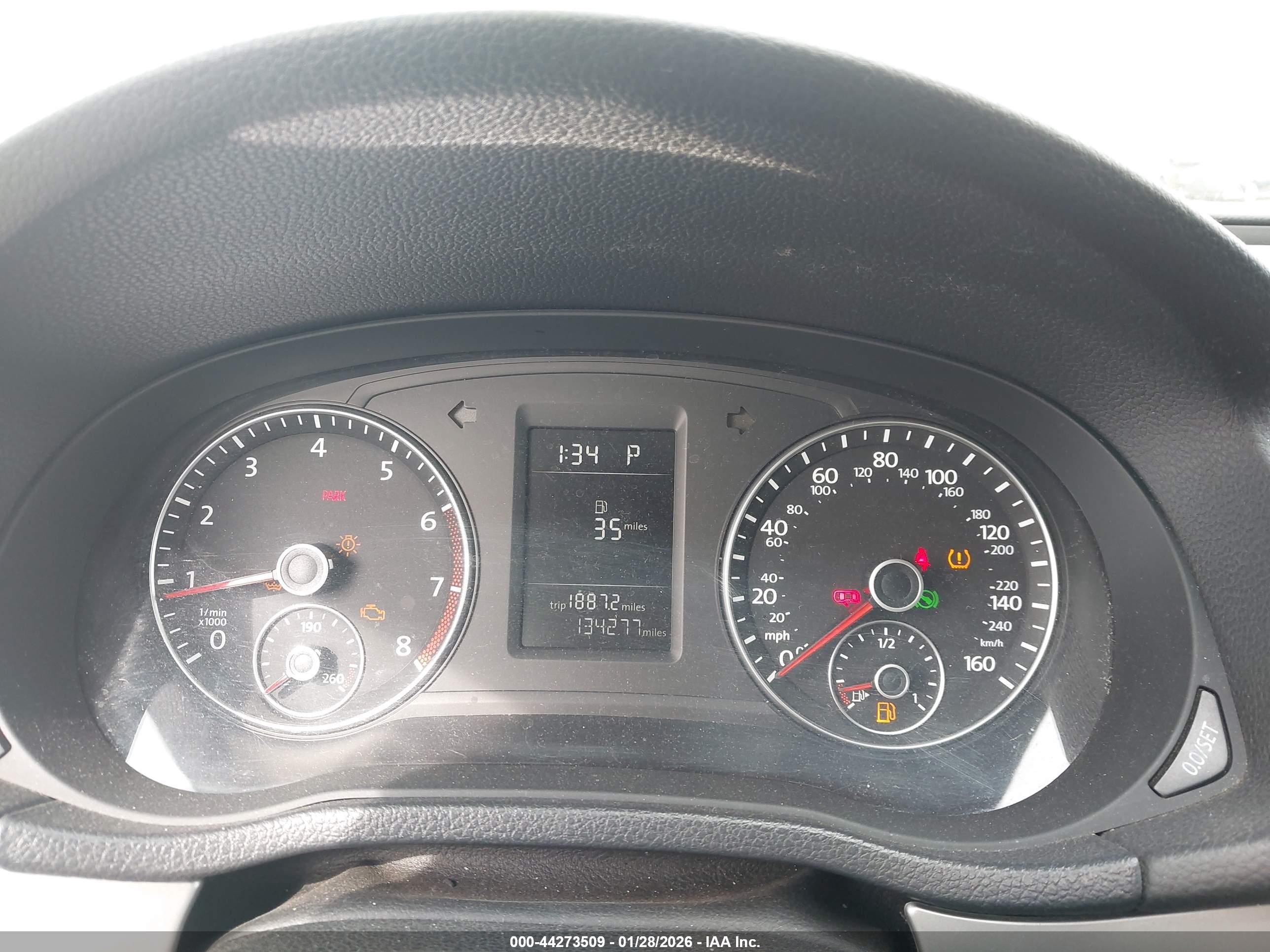 VOLKSWAGEN PASSAT image 7