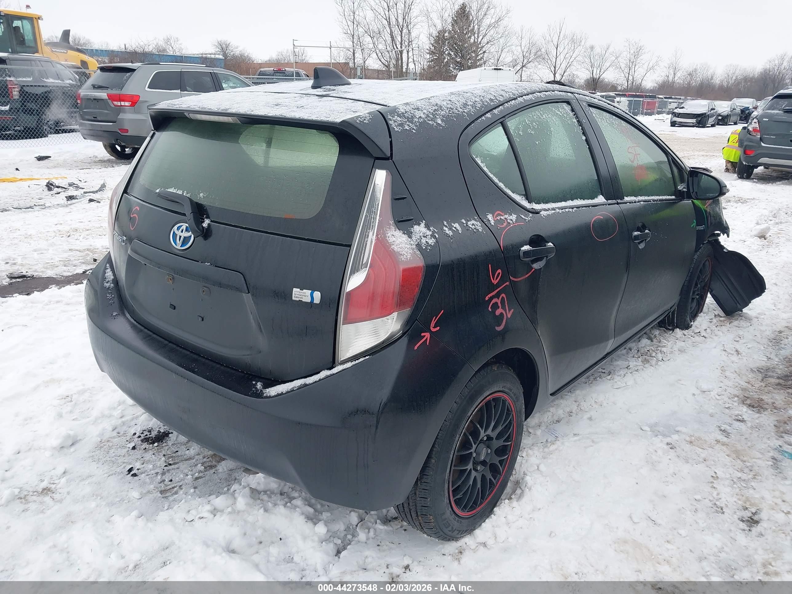 TOYOTA PRIUS image 4