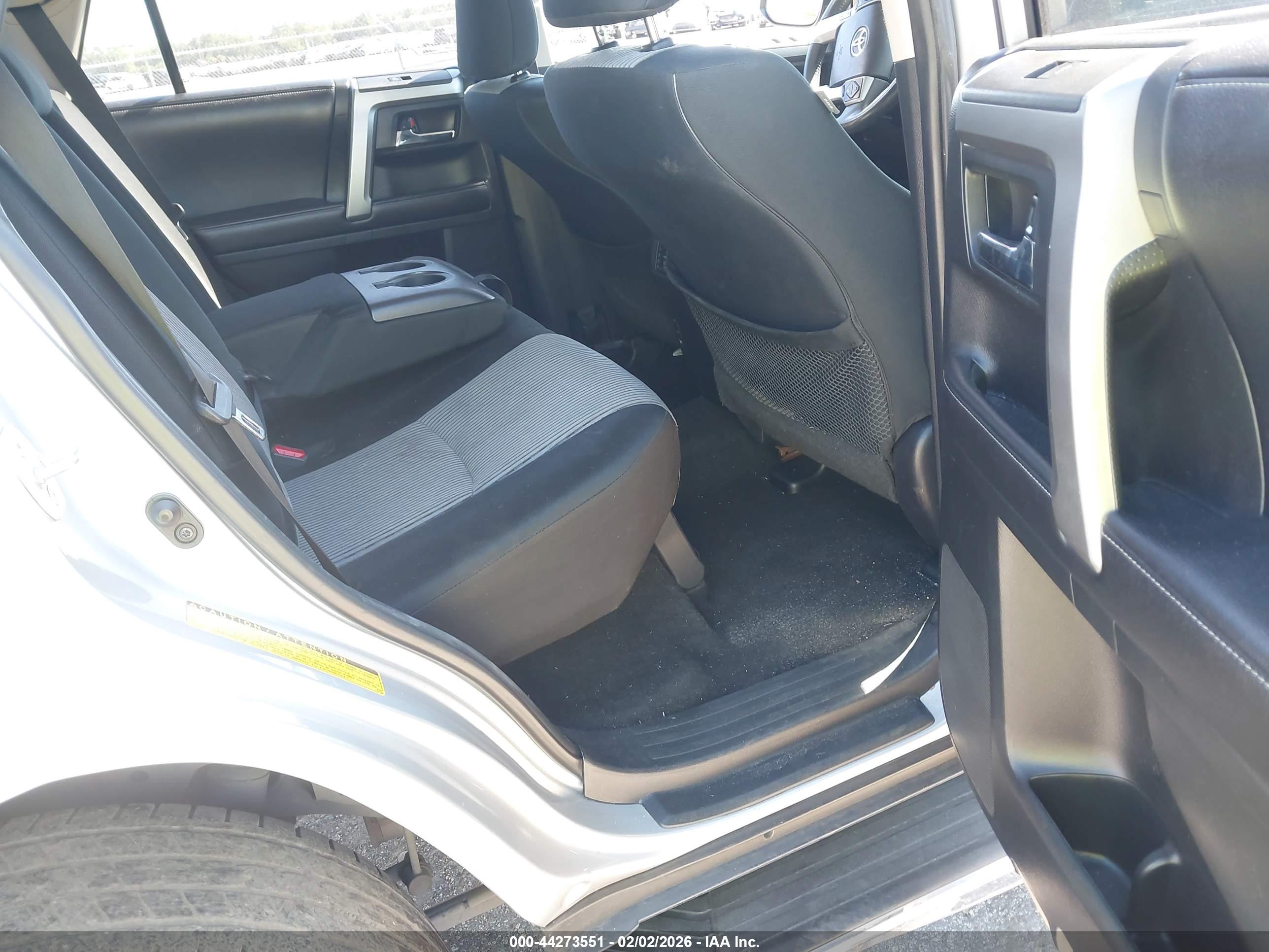 TOYOTA 4RUNNER image 8