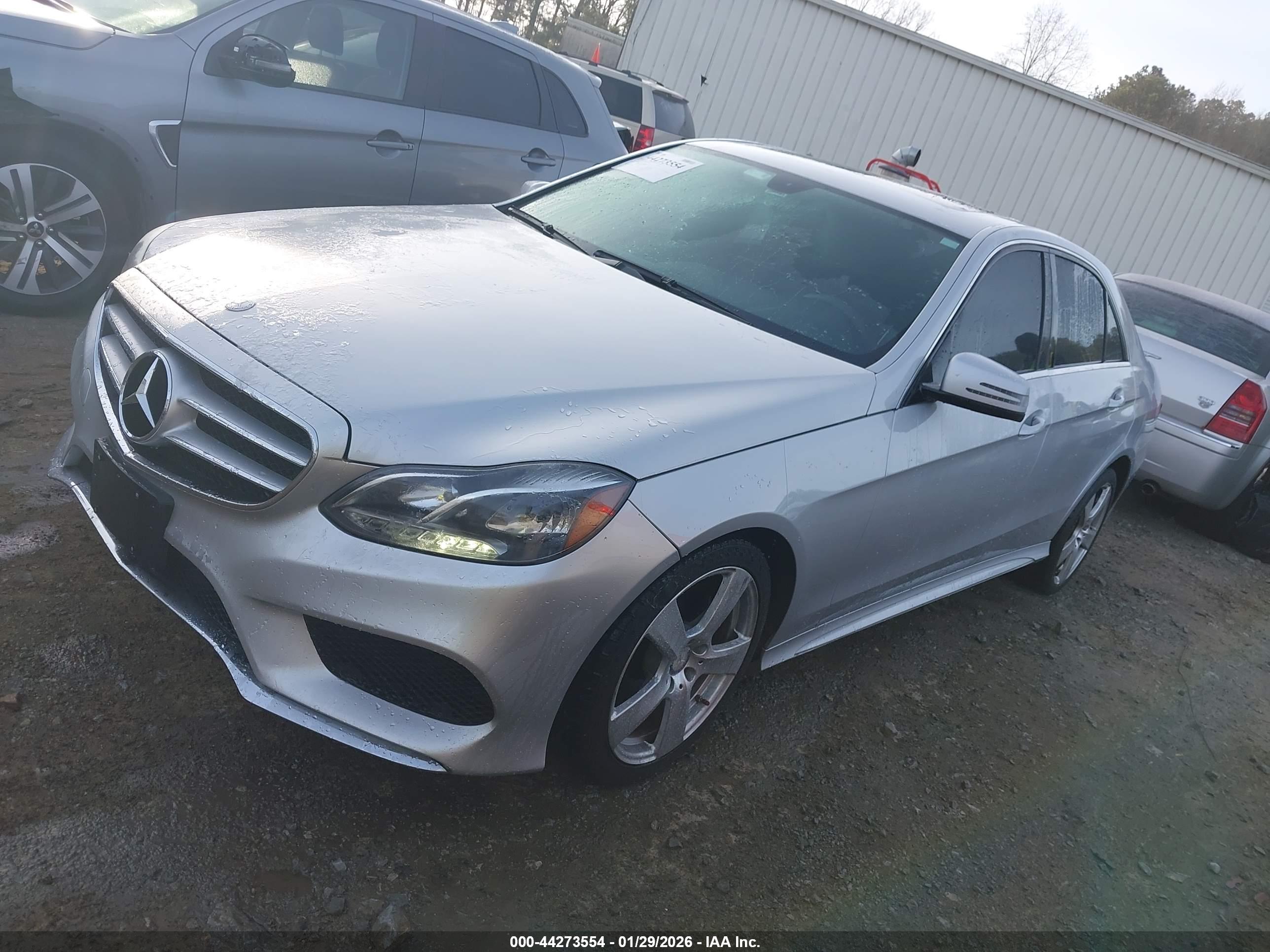 MERCEDES-BENZ E image 2