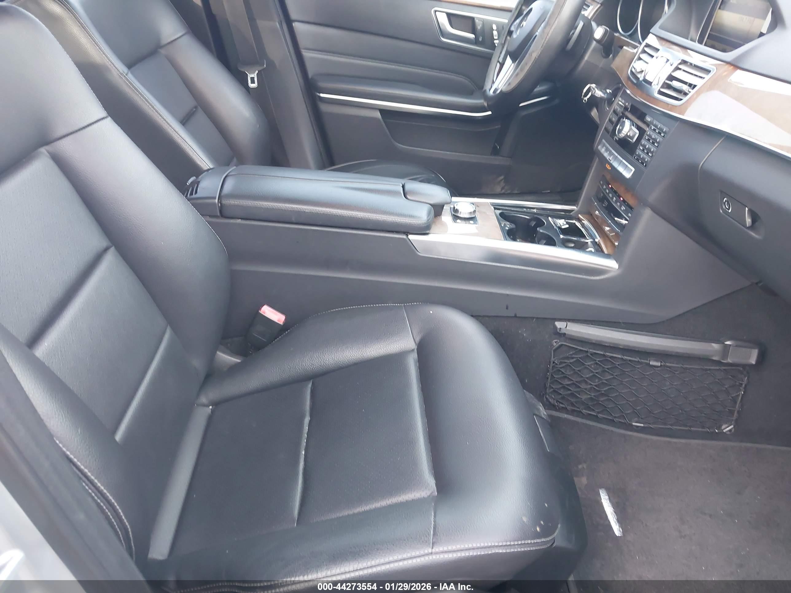 MERCEDES-BENZ E image 5