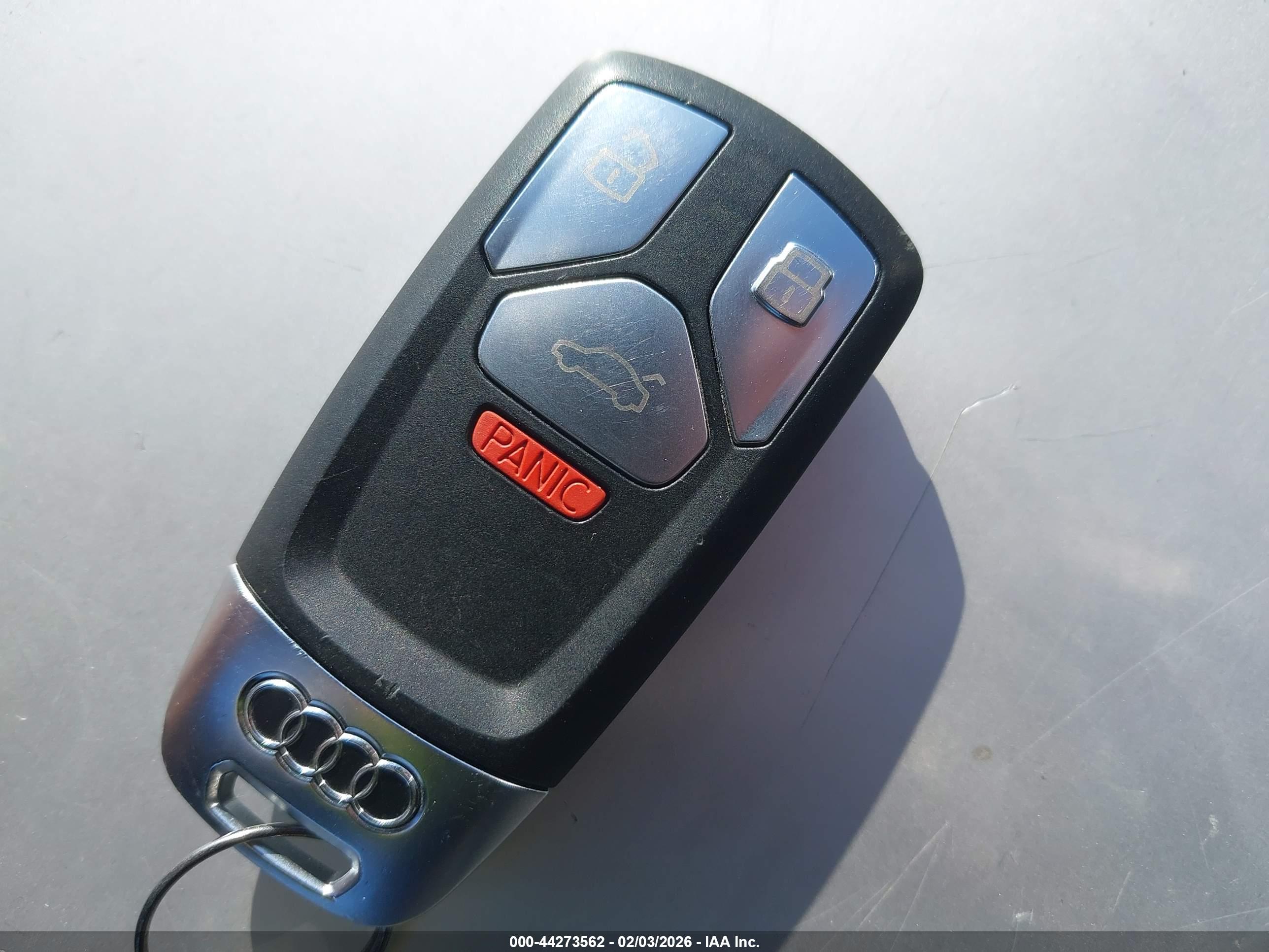 AUDI A4 image 11