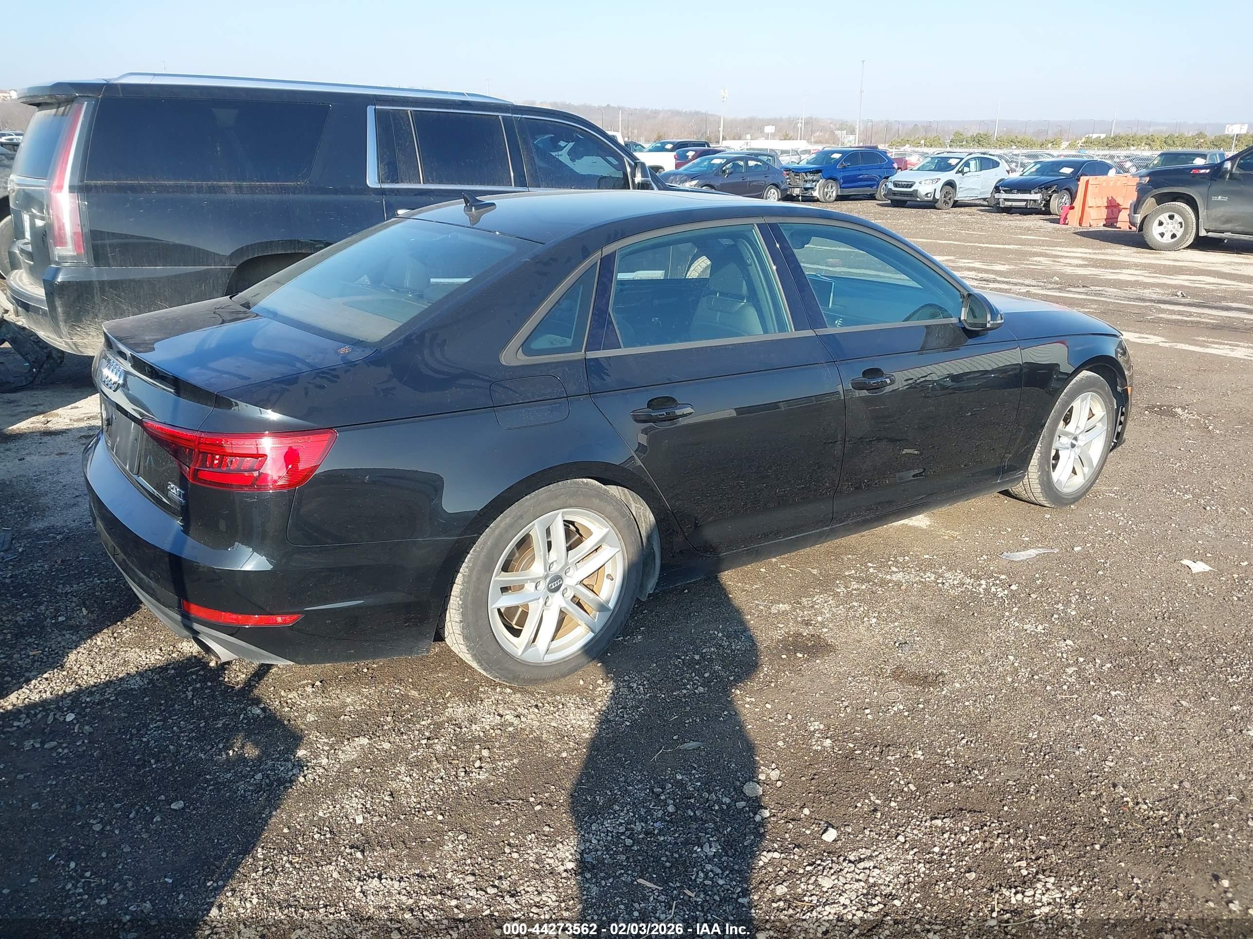 AUDI A4 image 4