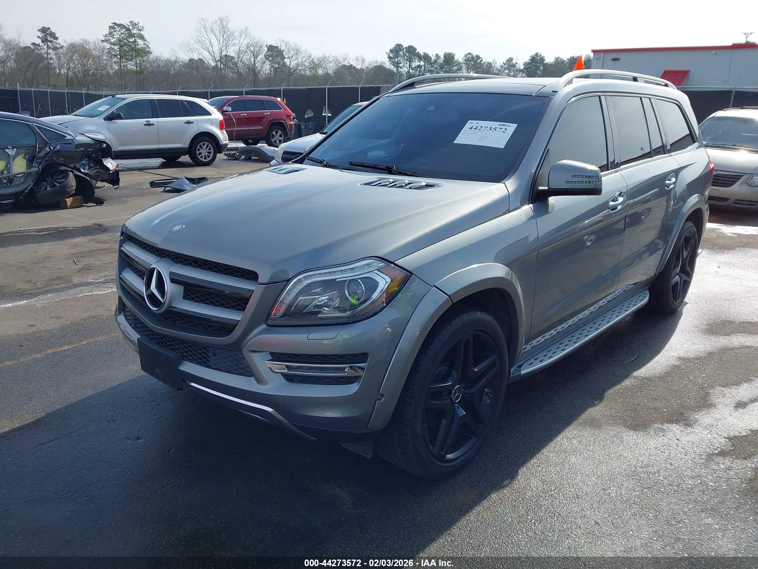 MERCEDES-BENZ GL image 2