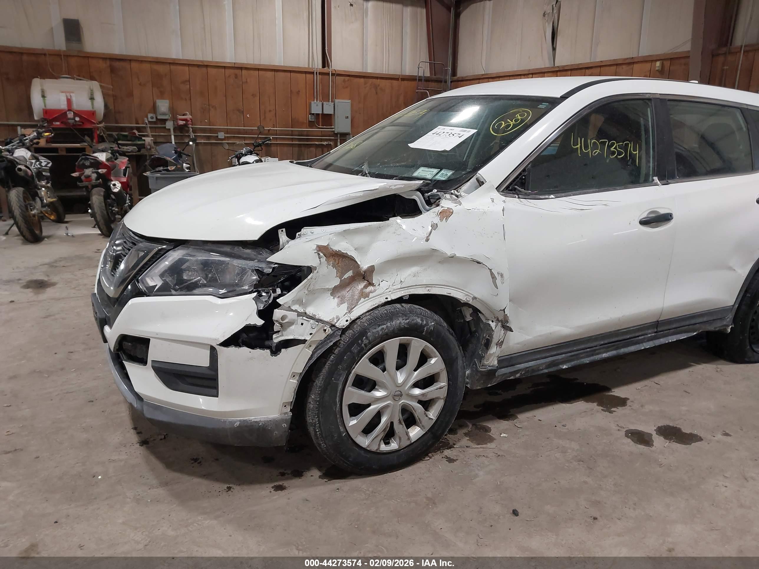 NISSAN ROGUE image 6