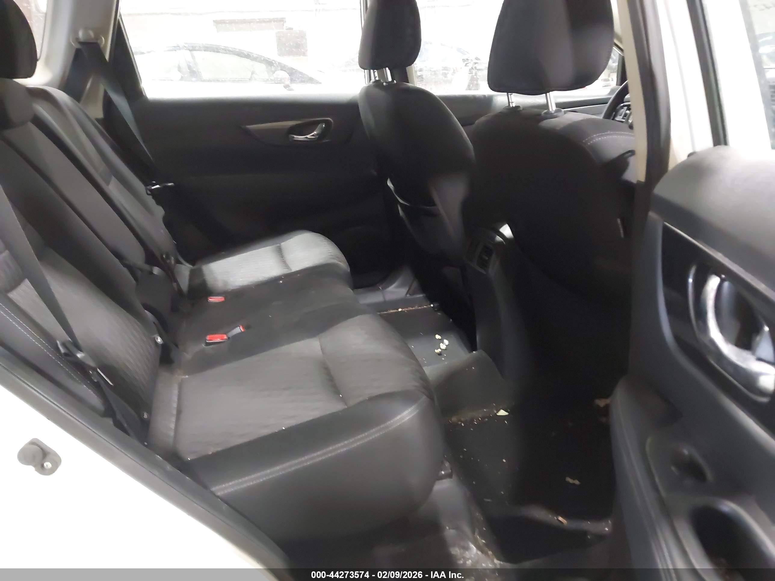NISSAN ROGUE image 8