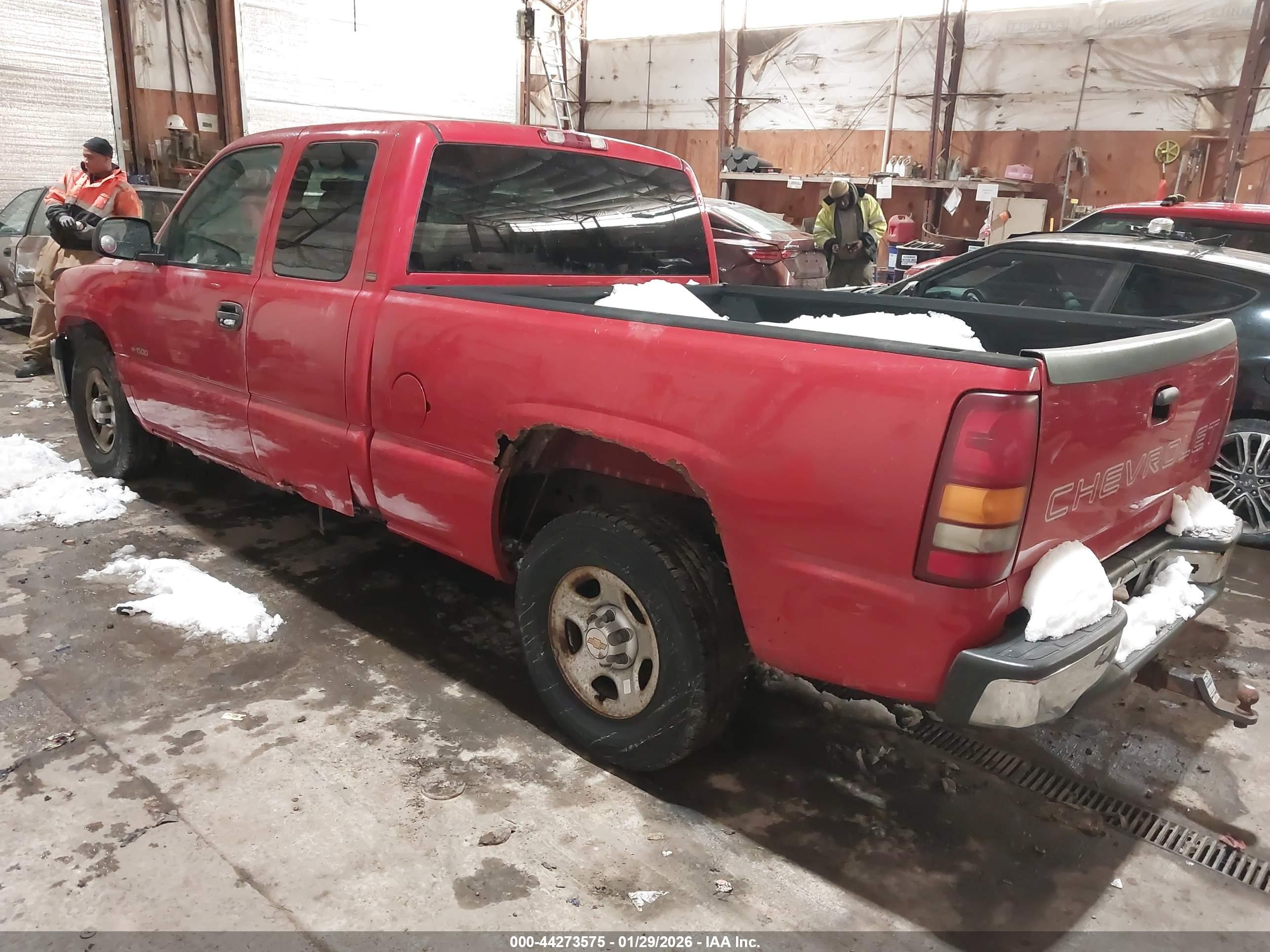 CHEVROLET SILVERADO image 3