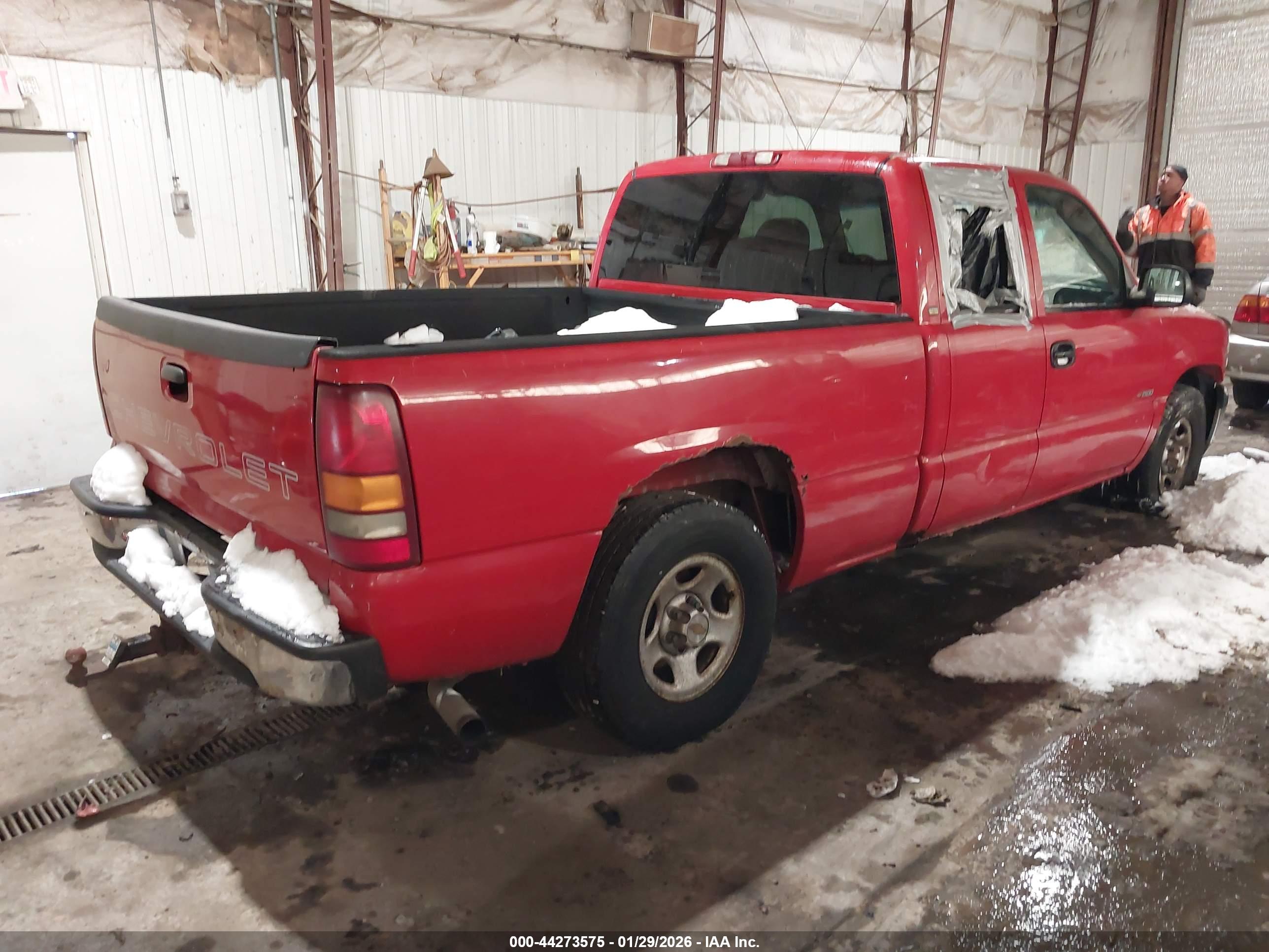 CHEVROLET SILVERADO image 4