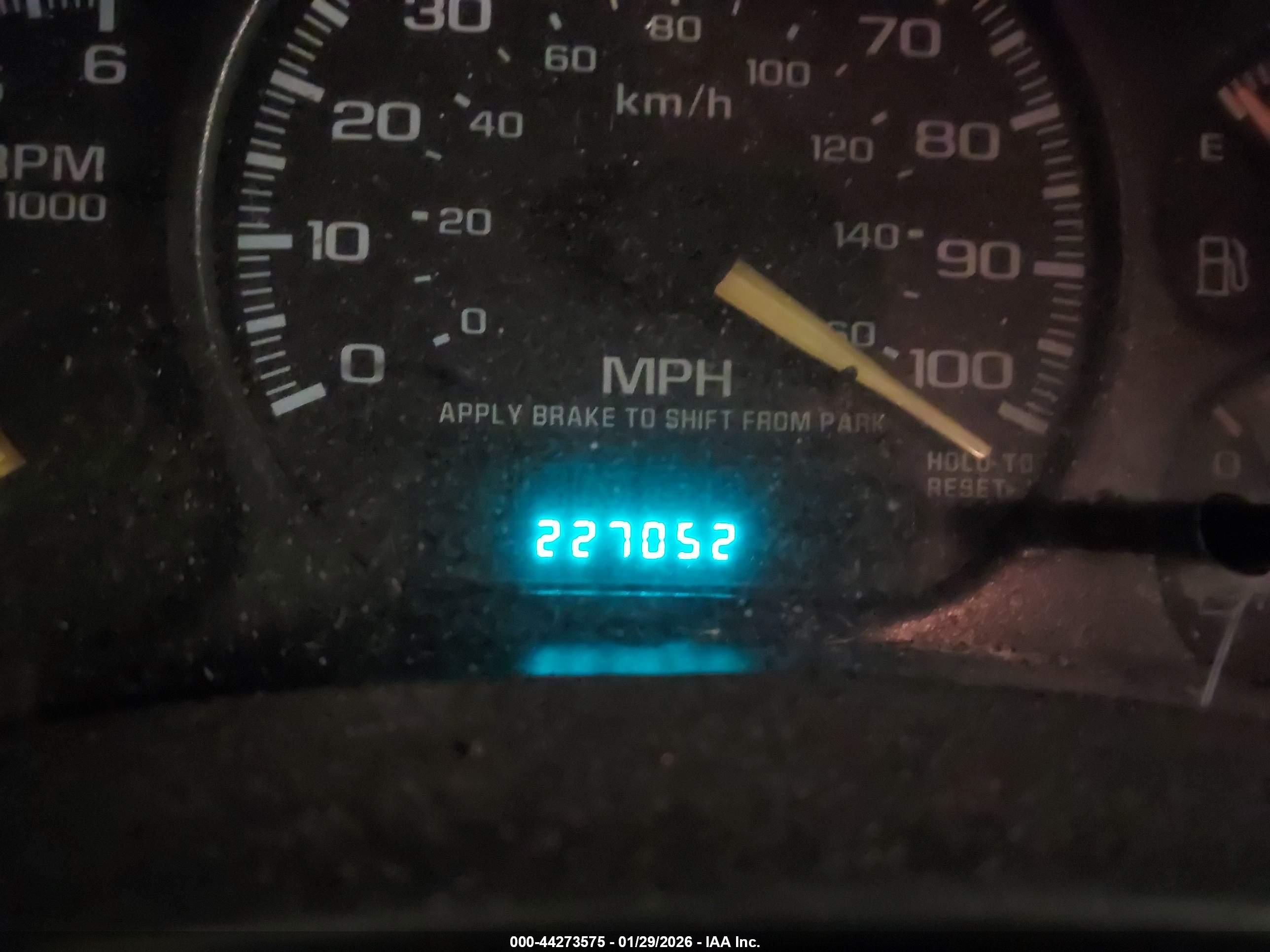 CHEVROLET SILVERADO image 7