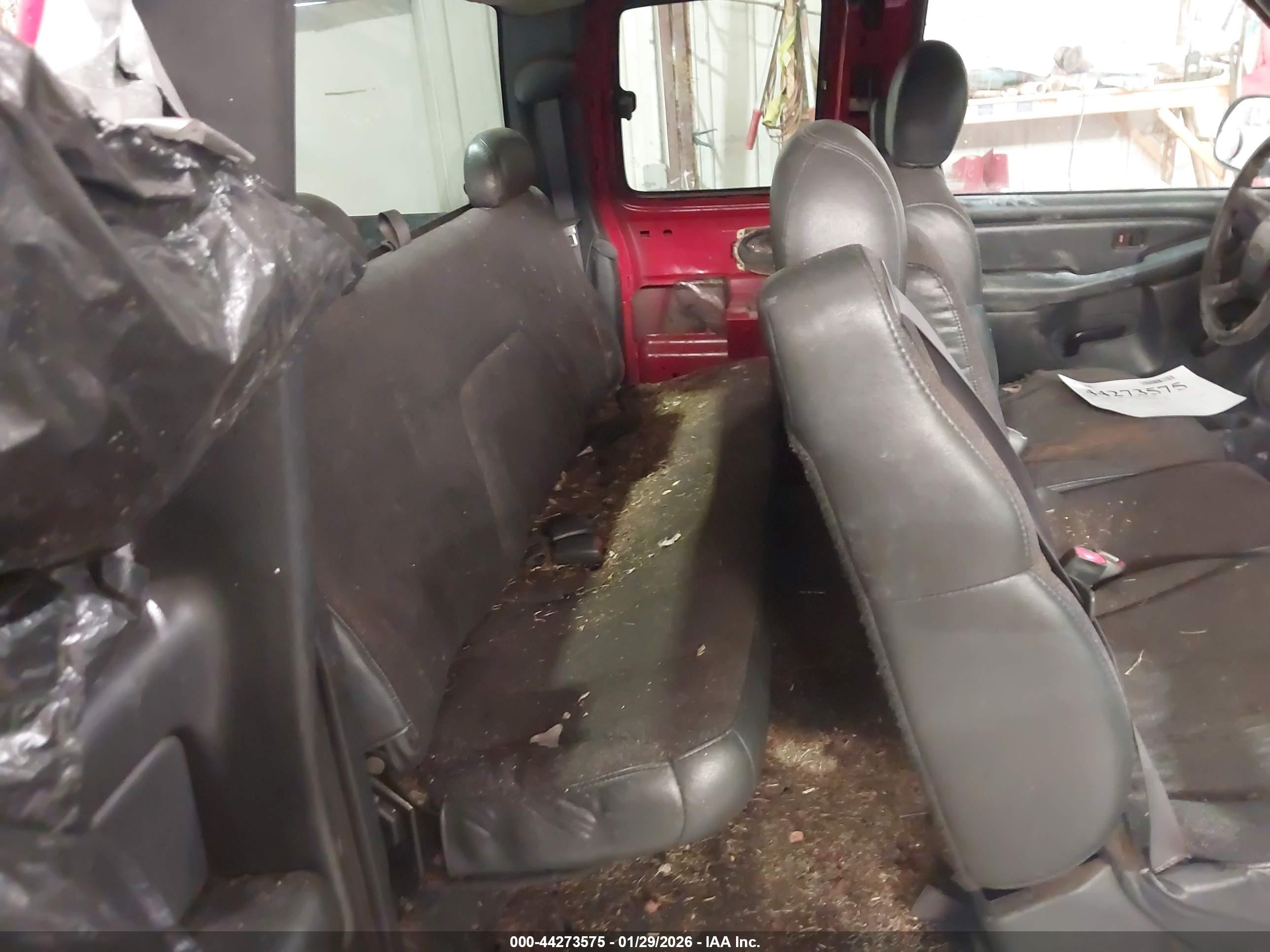 CHEVROLET SILVERADO image 8