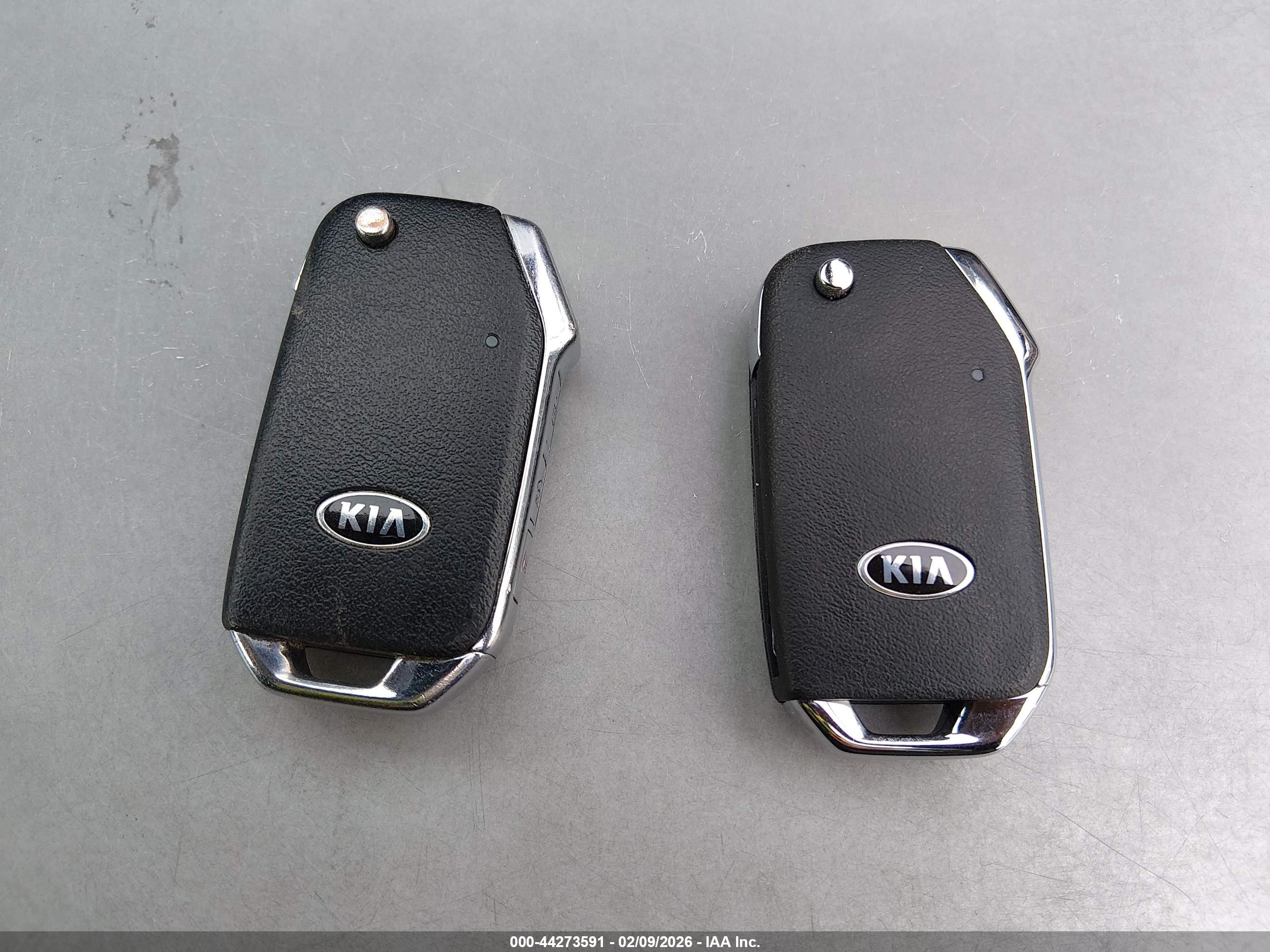 KIA SPORTAGE image 11