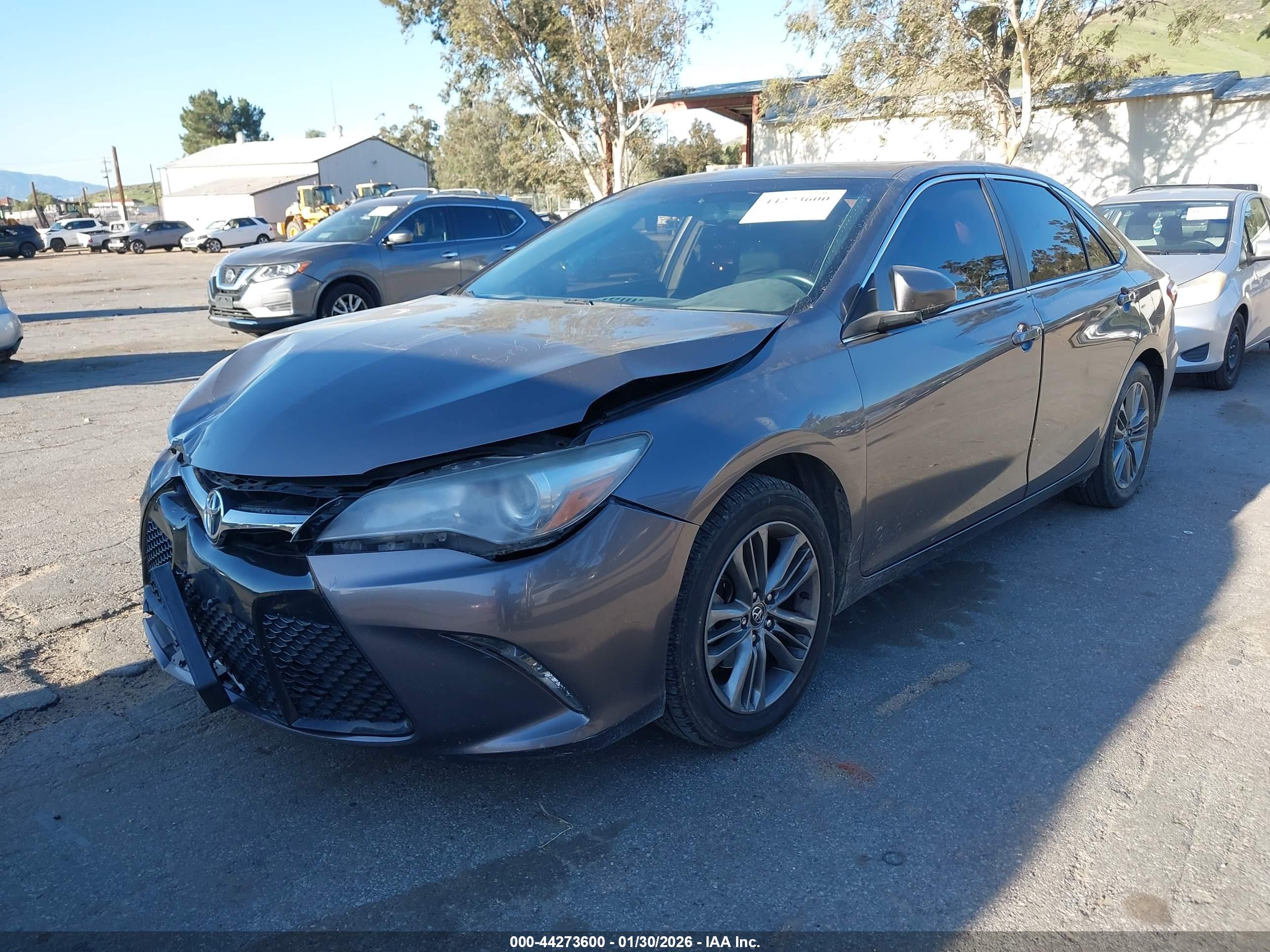 TOYOTA CAMRY image 2