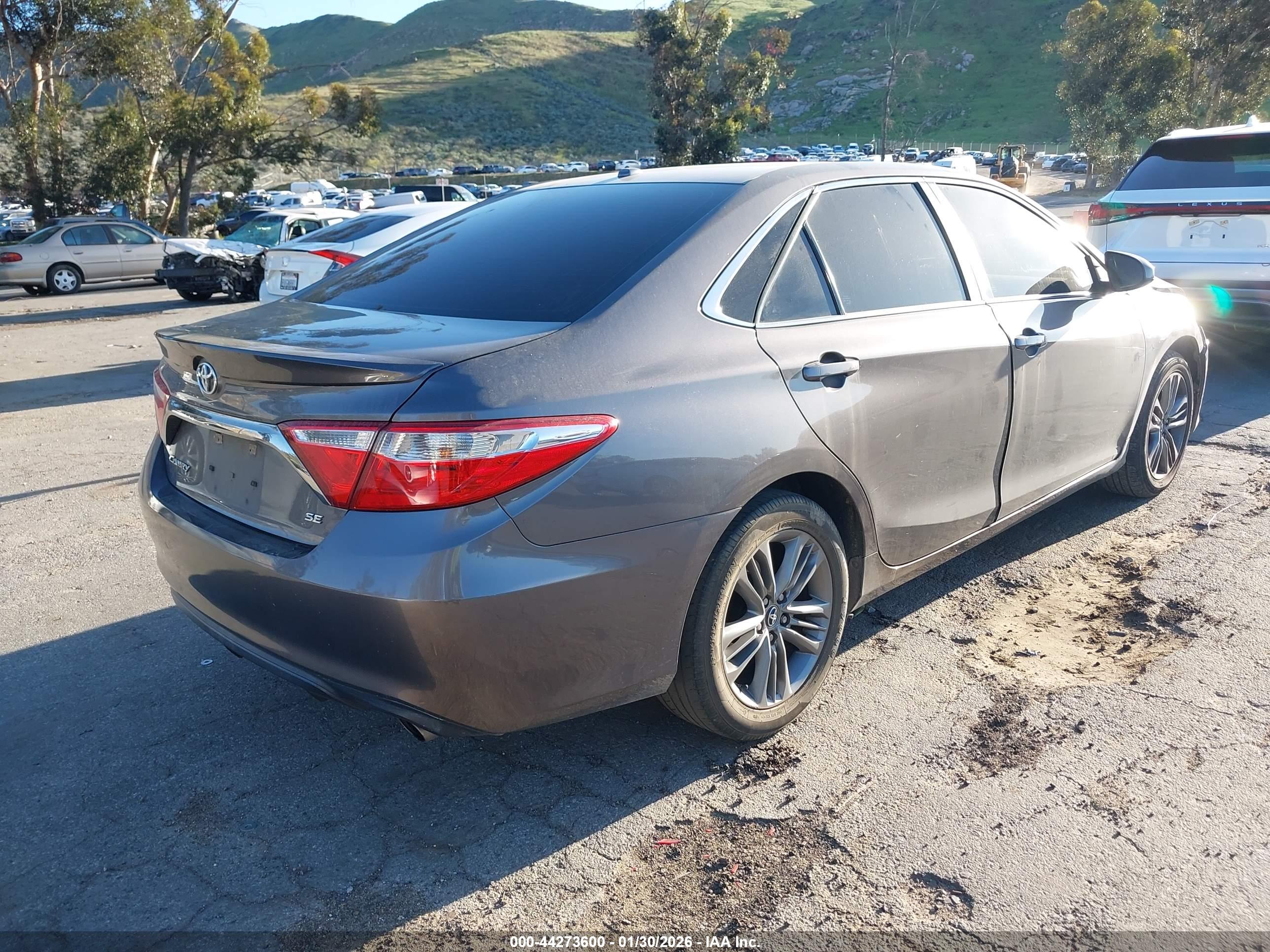TOYOTA CAMRY image 4