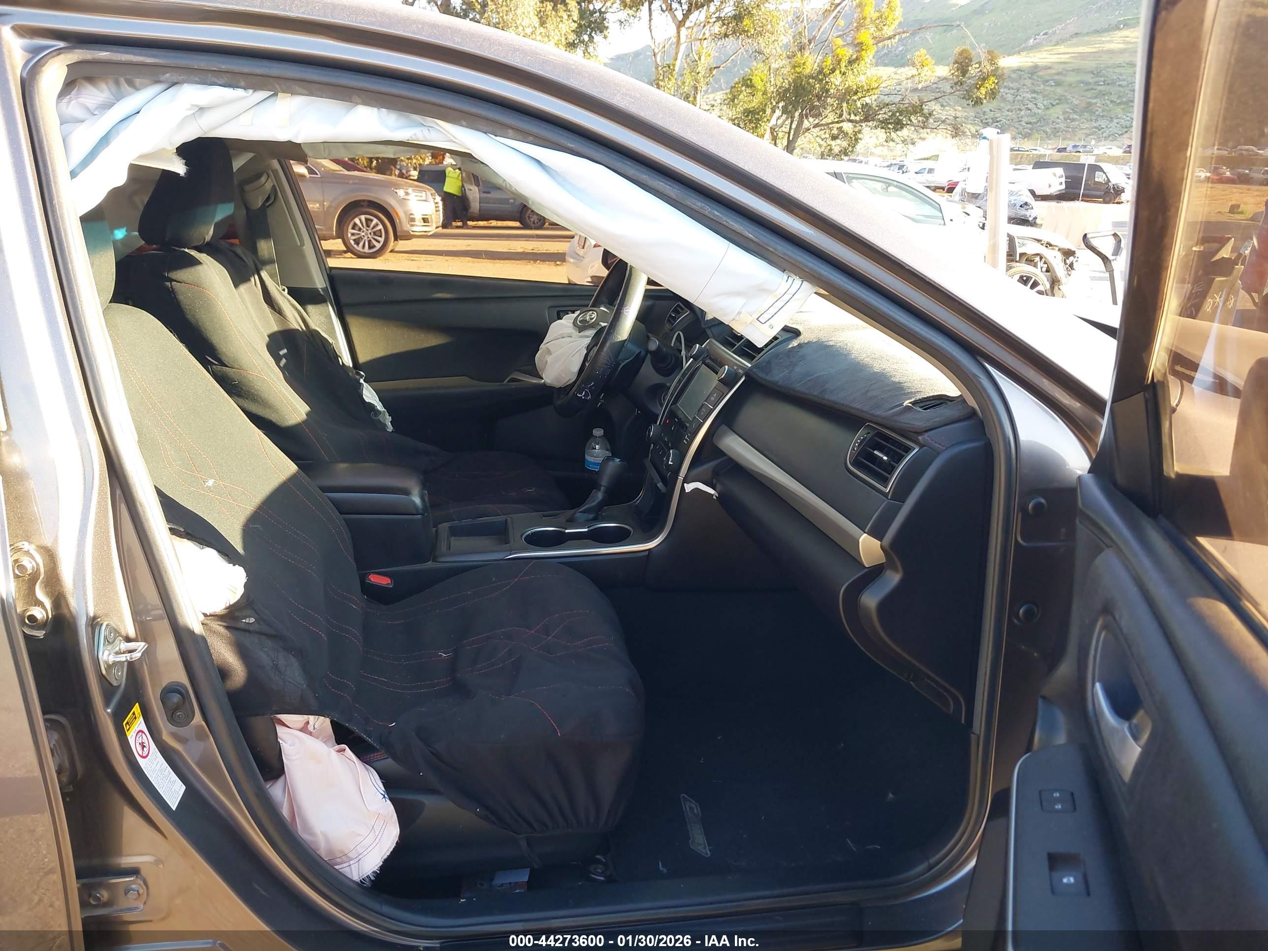 TOYOTA CAMRY image 5