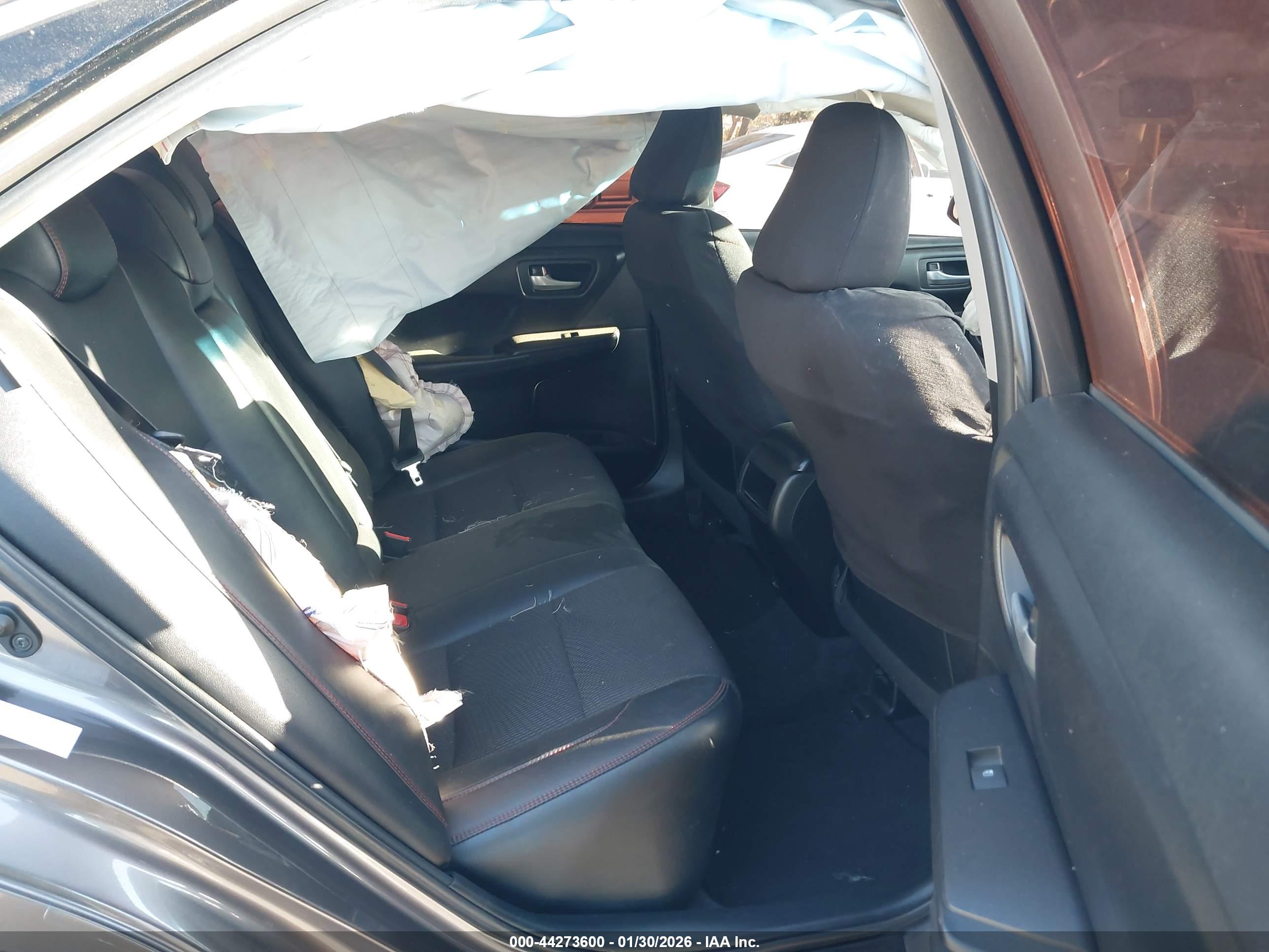 TOYOTA CAMRY image 8