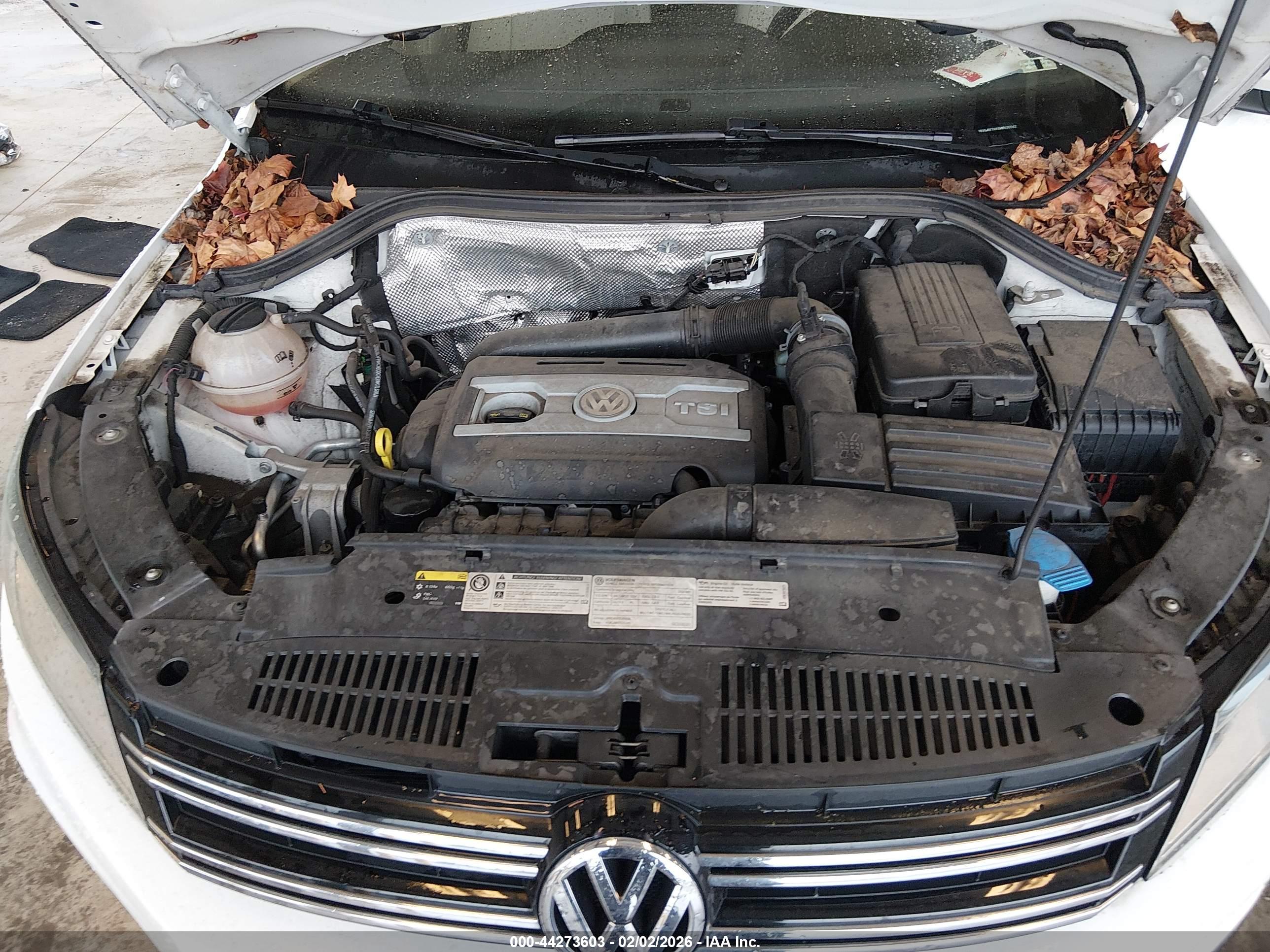 VOLKSWAGEN TIGUAN image 10