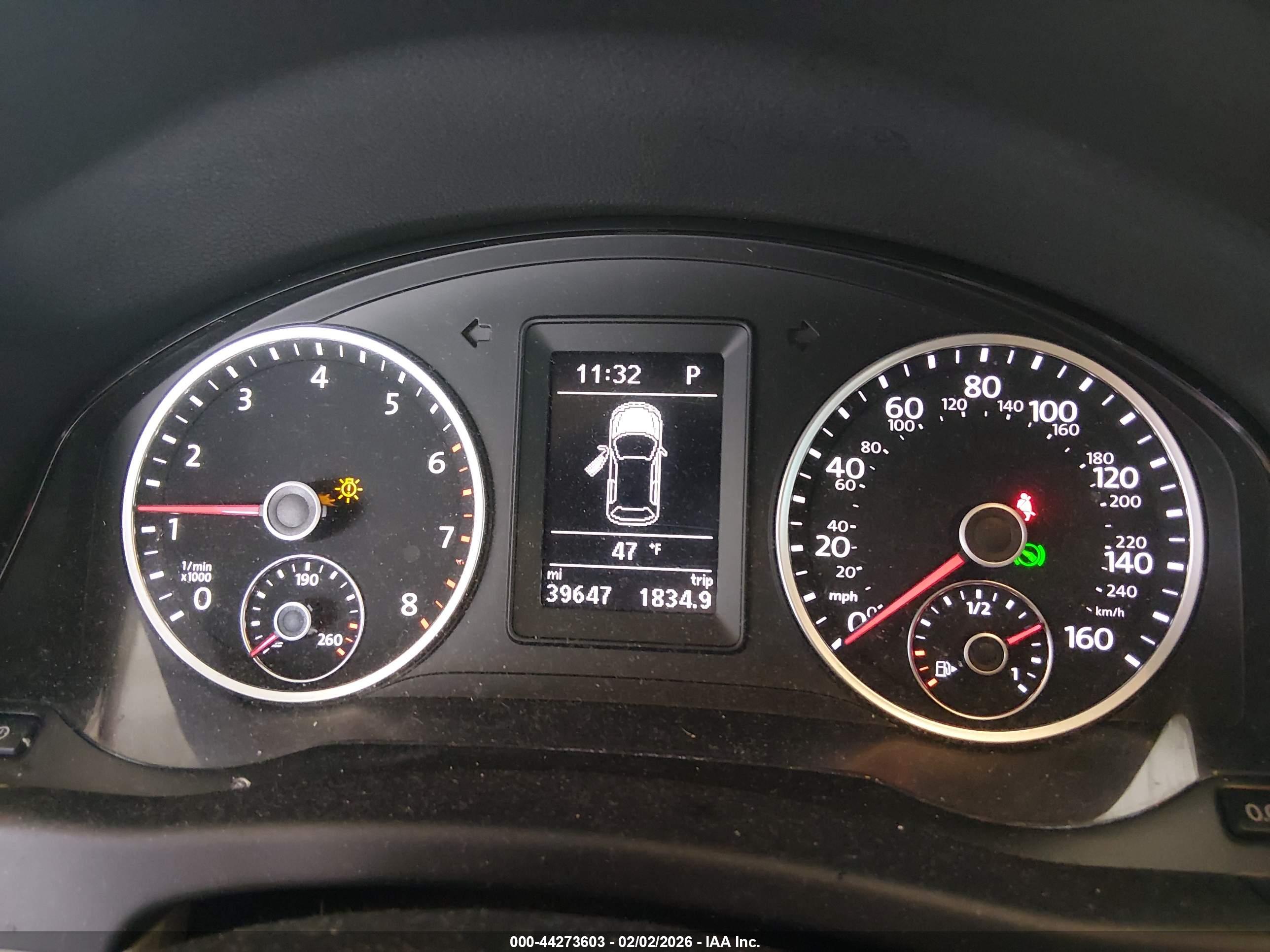 VOLKSWAGEN TIGUAN image 7