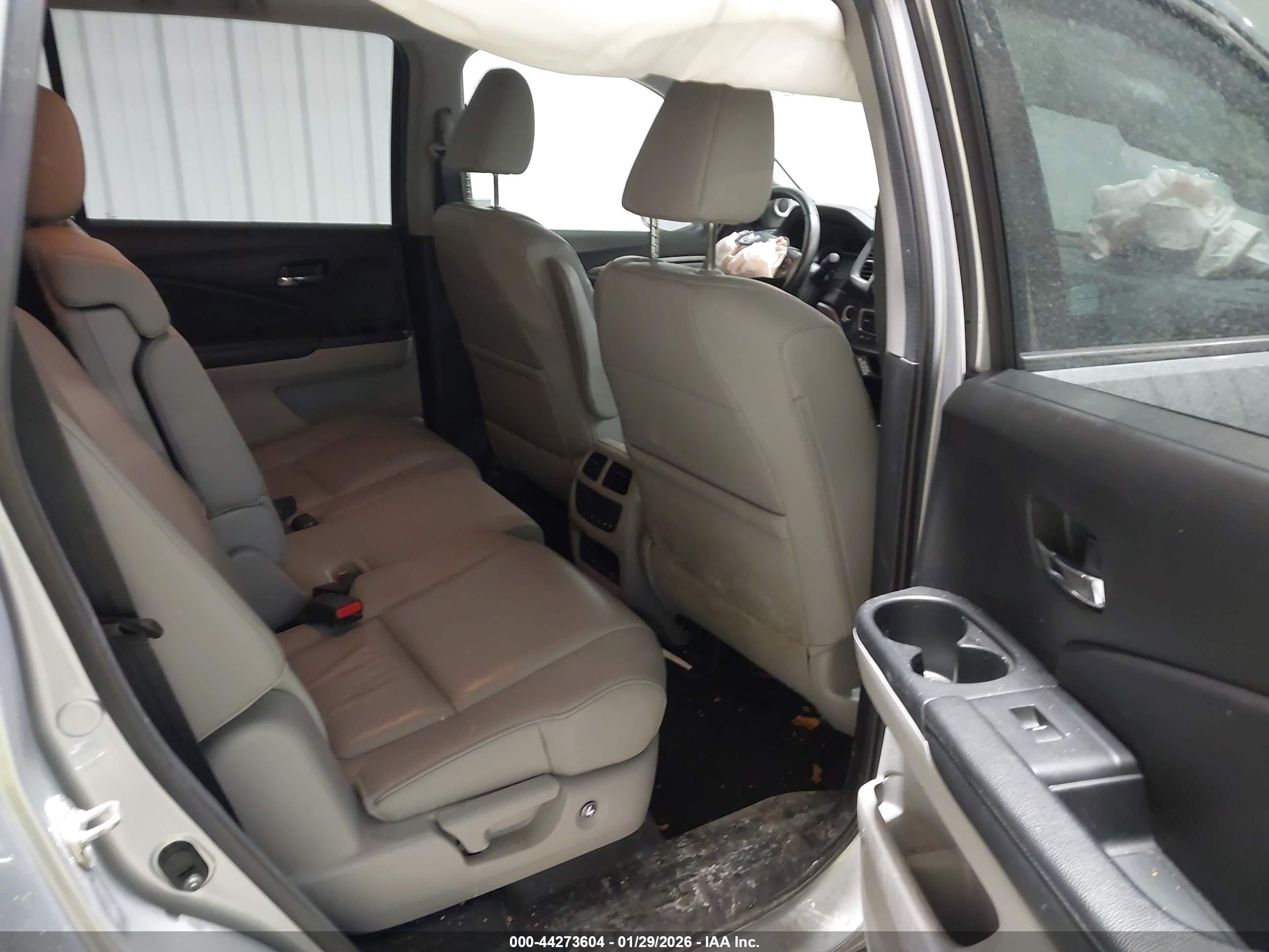 HONDA PILOT image 8