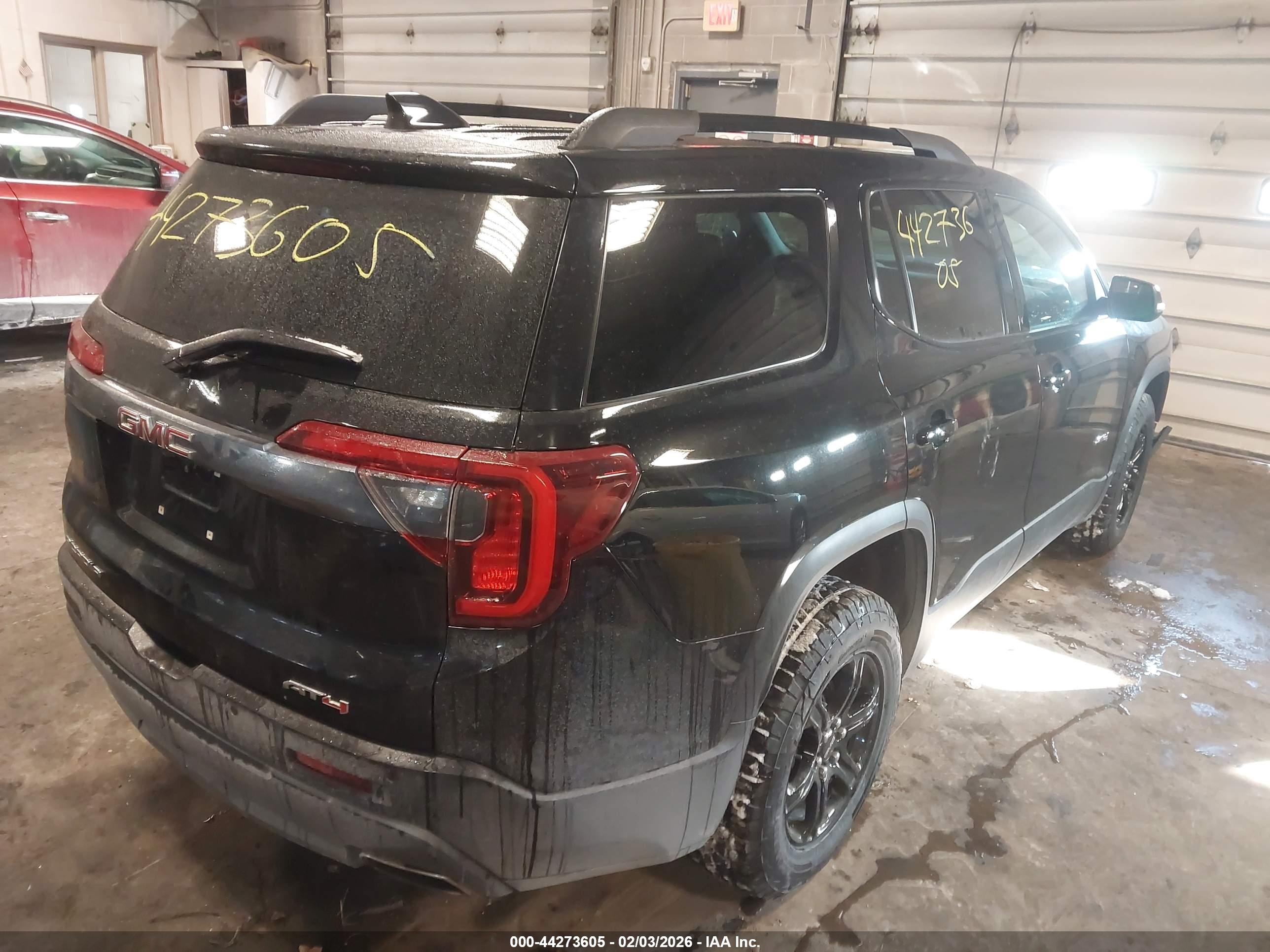 GMC ACADIA image 4
