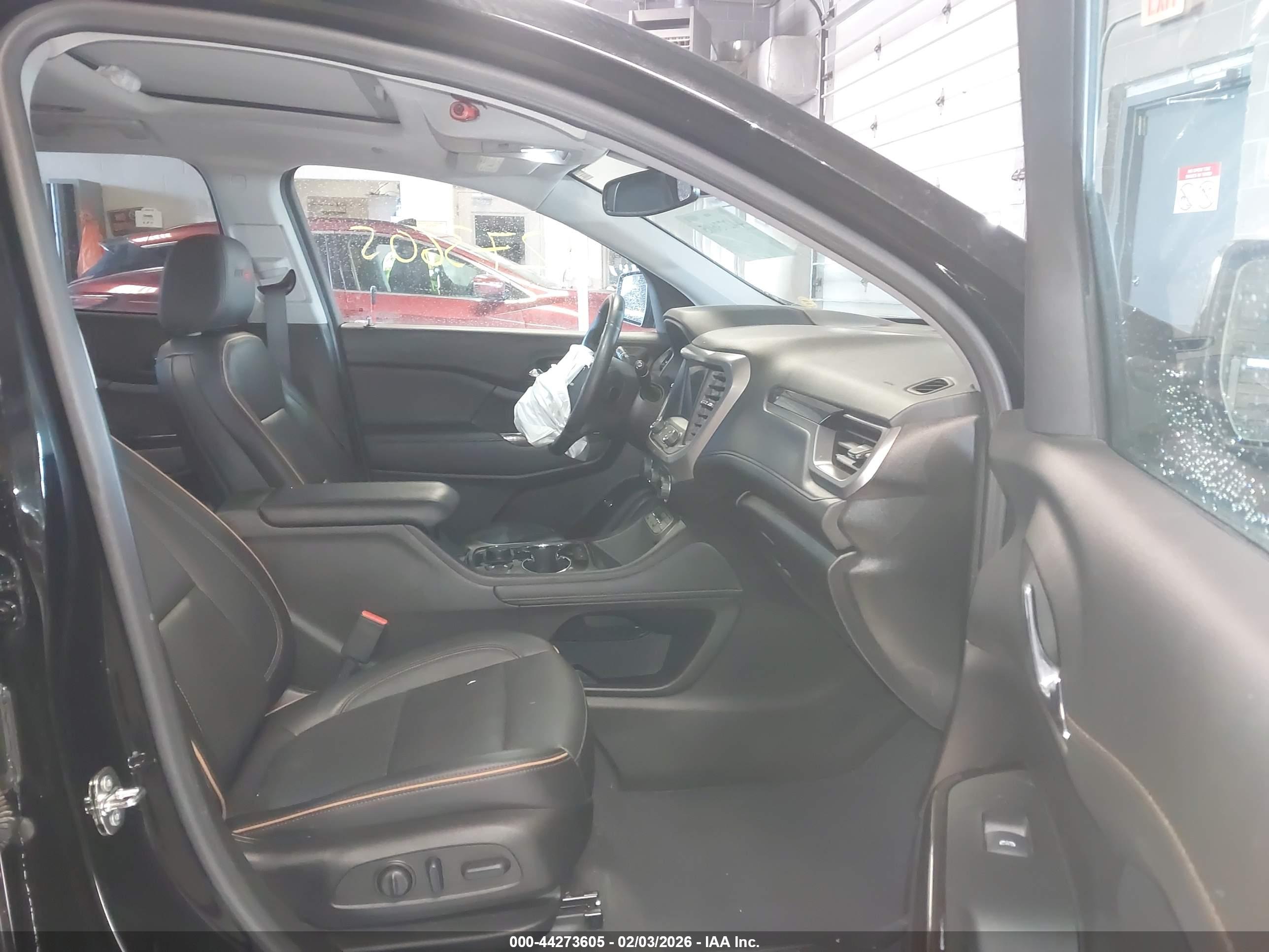GMC ACADIA image 5
