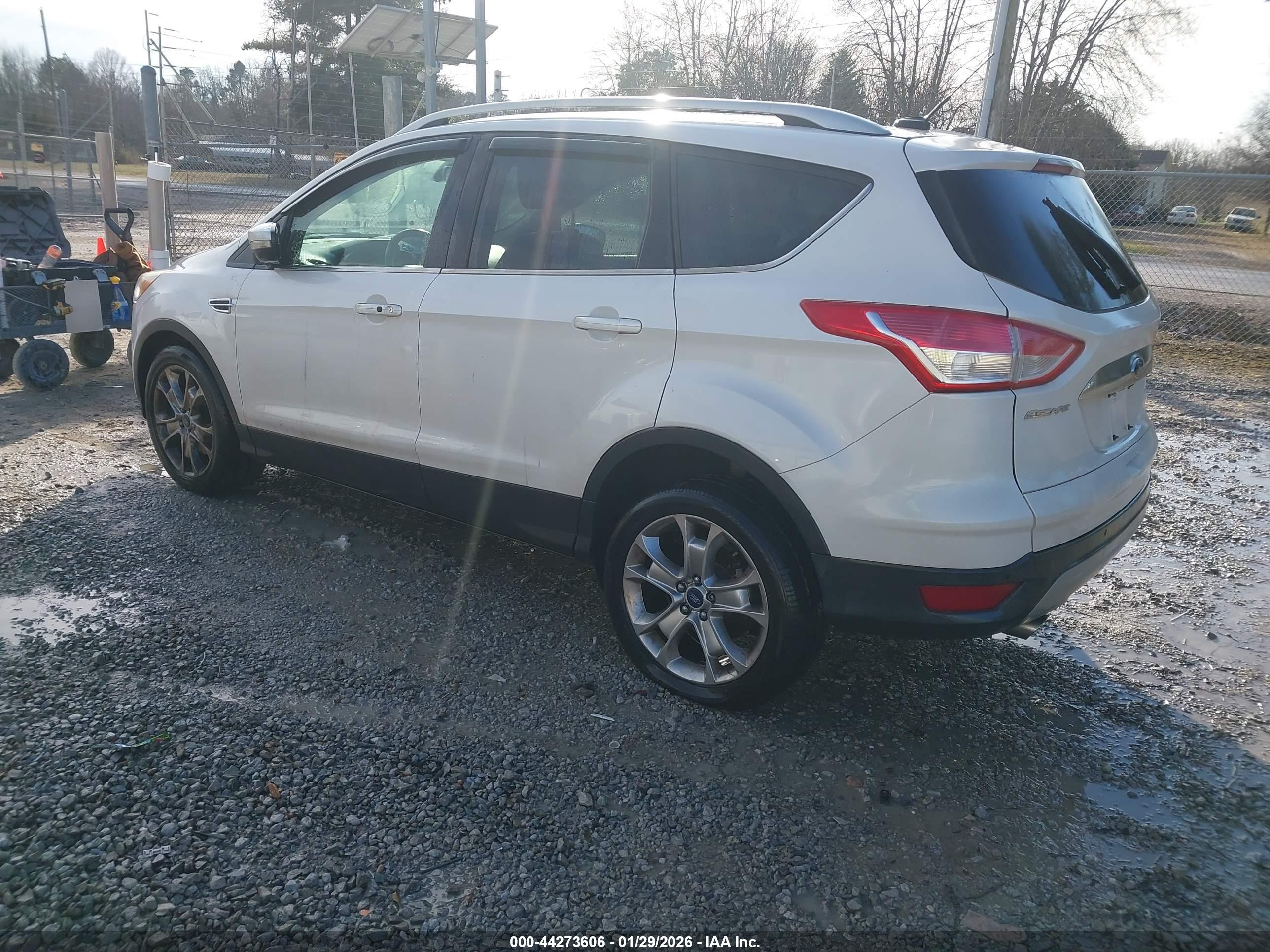 FORD ESCAPE image 3