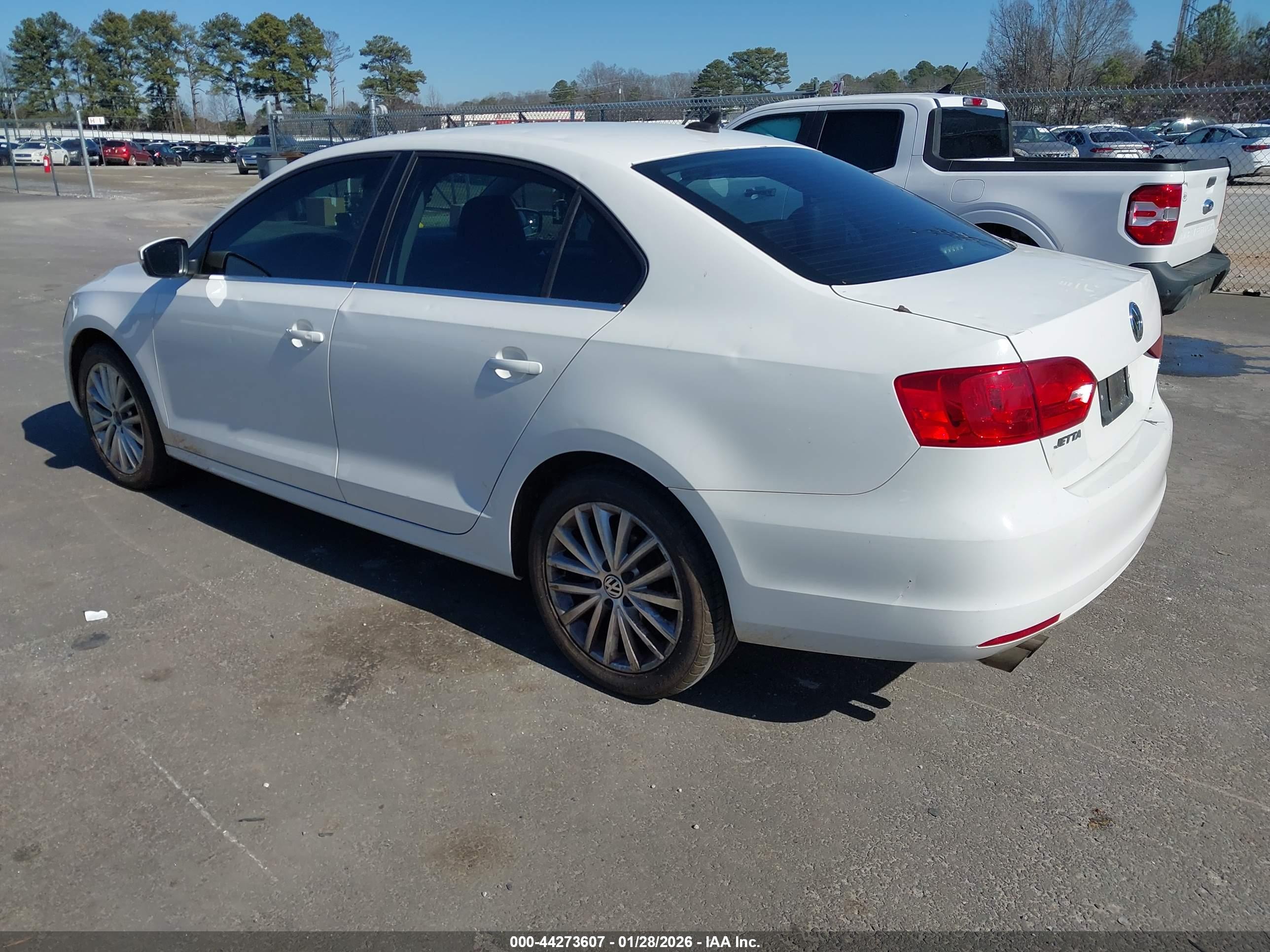 VOLKSWAGEN JETTA image 3
