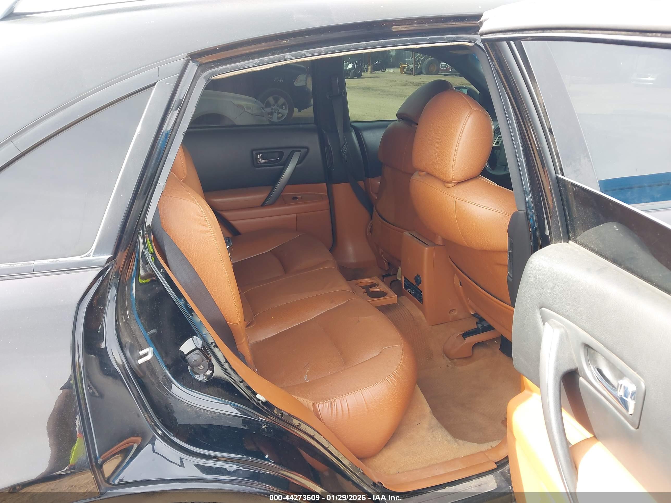 INFINITI FX35 image 8